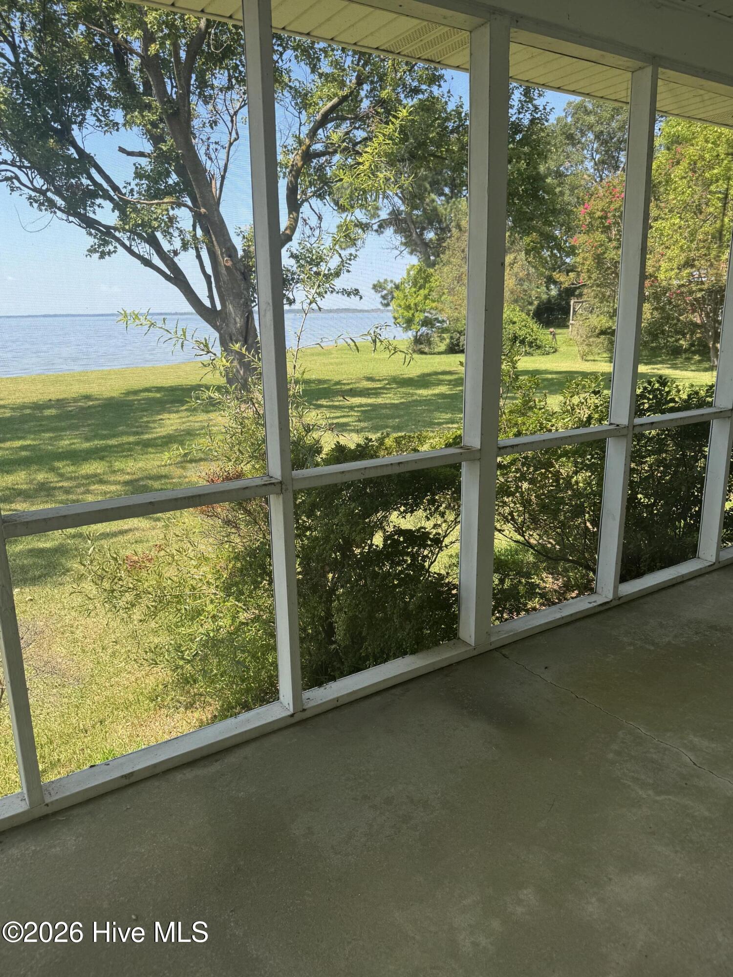 133 Ferryview Lane Property Photo 27