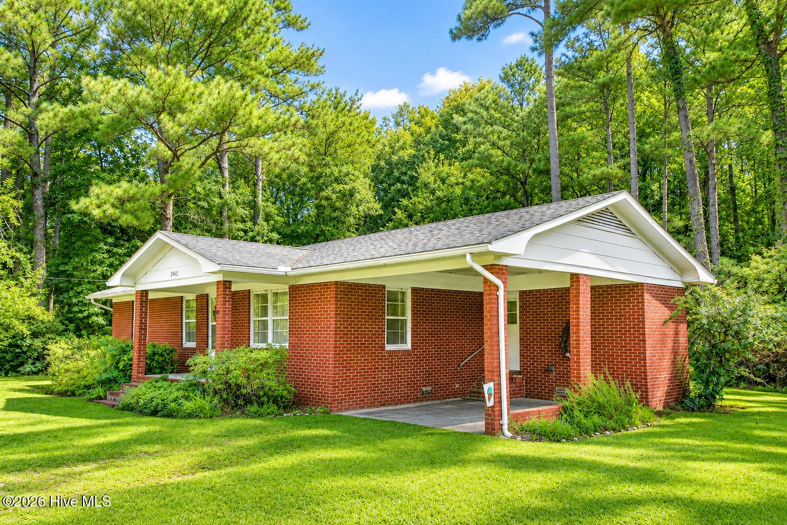 2462 Highway 70 E Property Photo 2