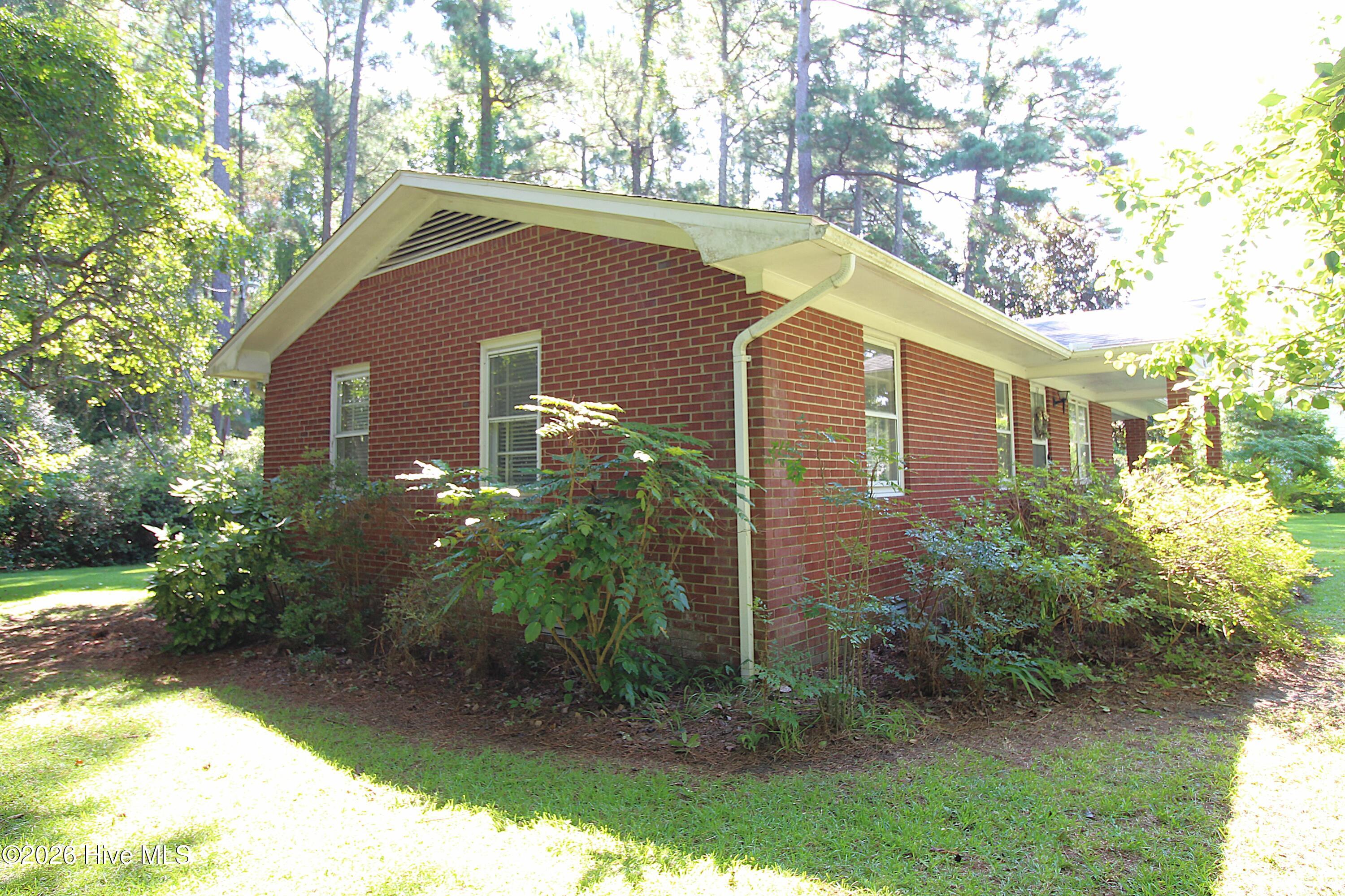 2462 Highway 70 E Property Photo 6