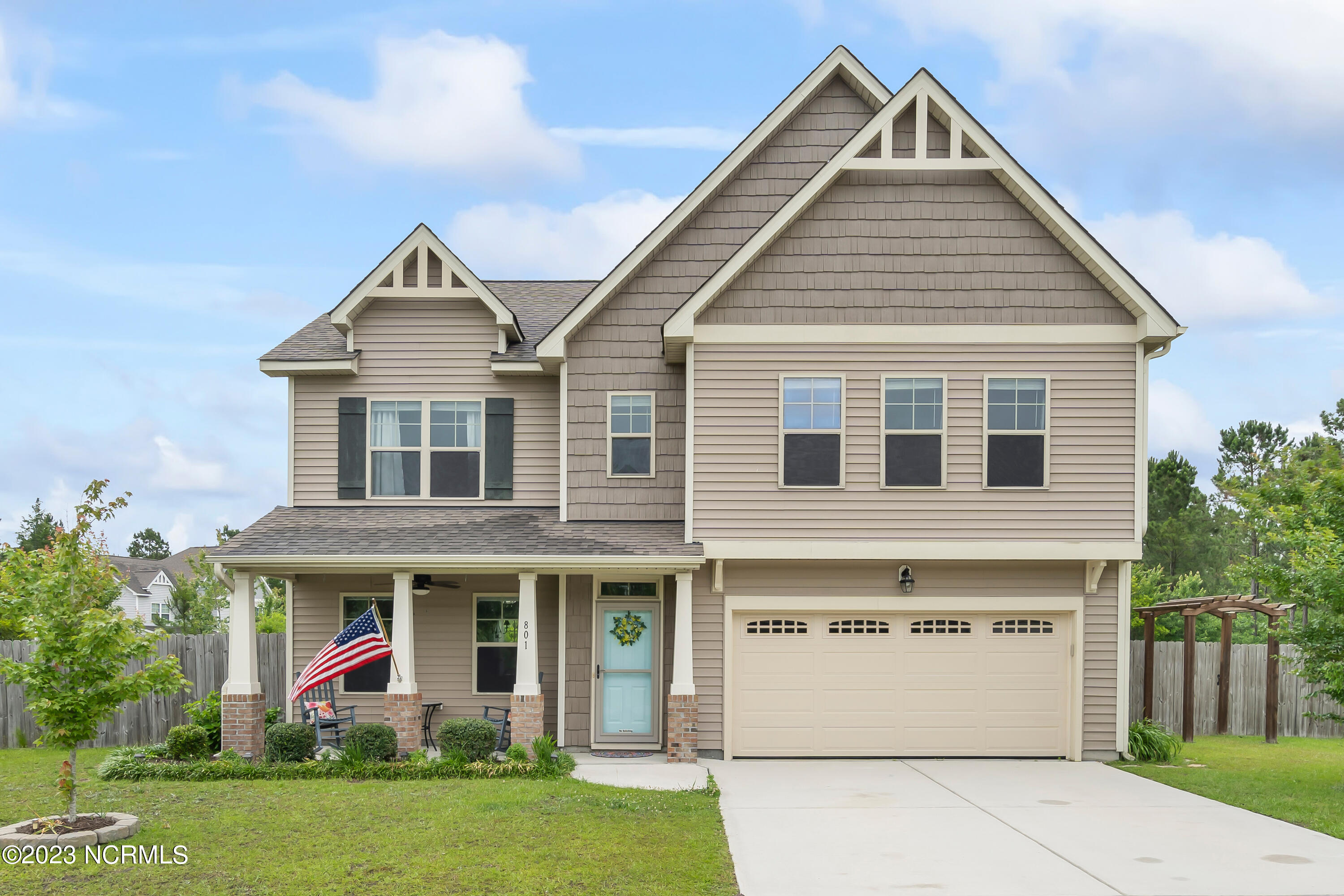 801 Iroquois Court Property Photo 1