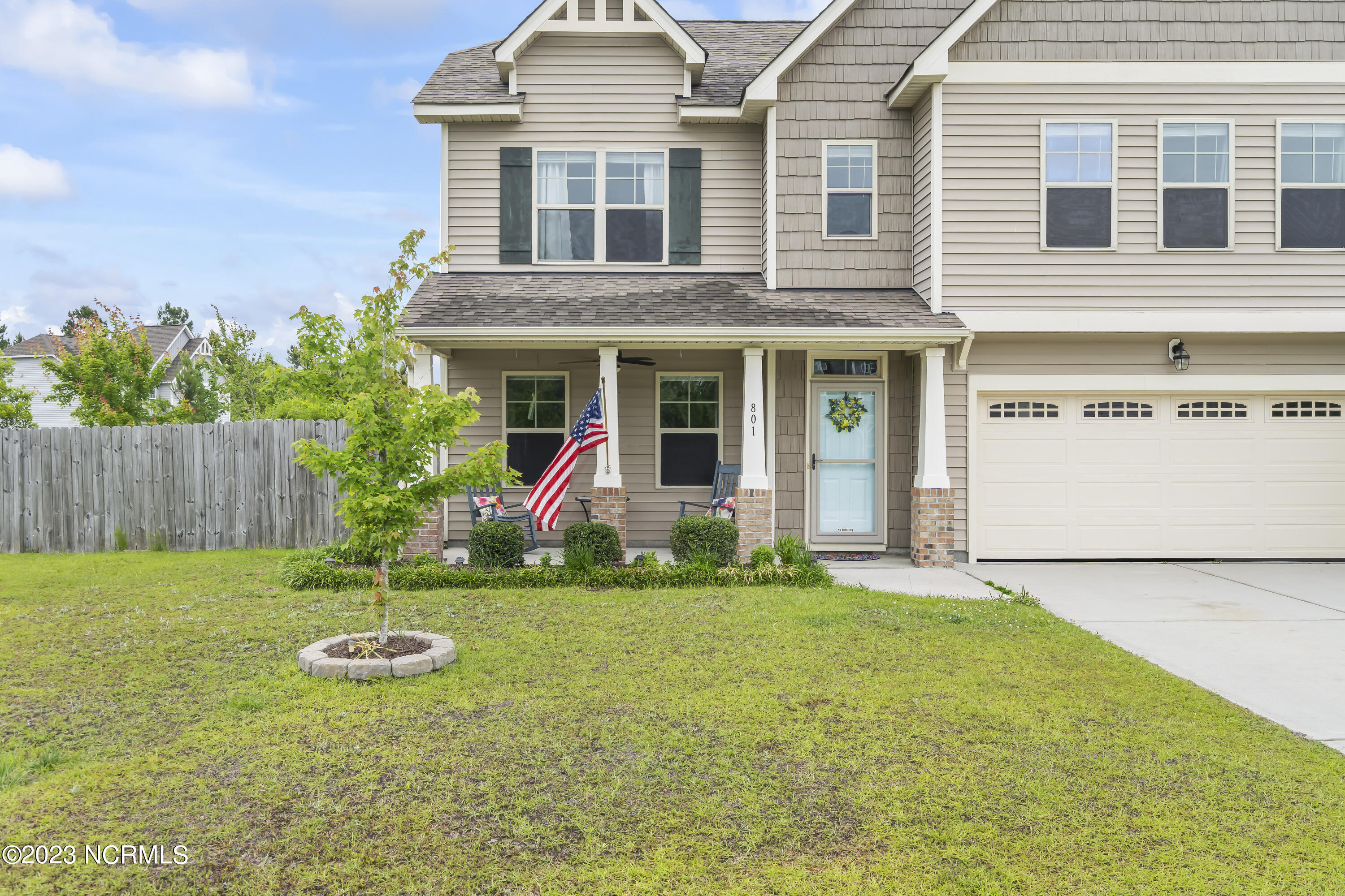 801 Iroquois Court Property Photo 3