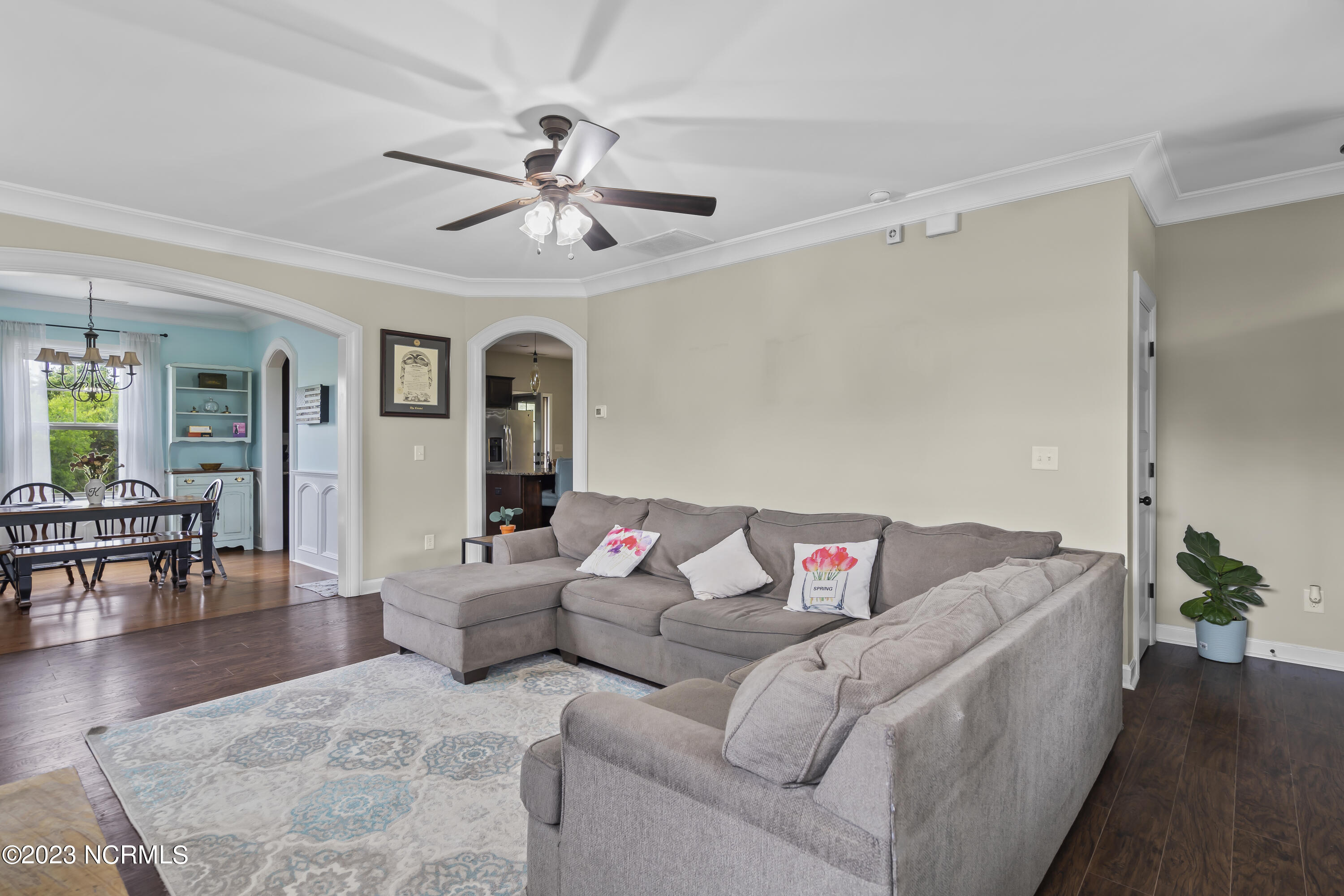 801 Iroquois Court Property Photo 6