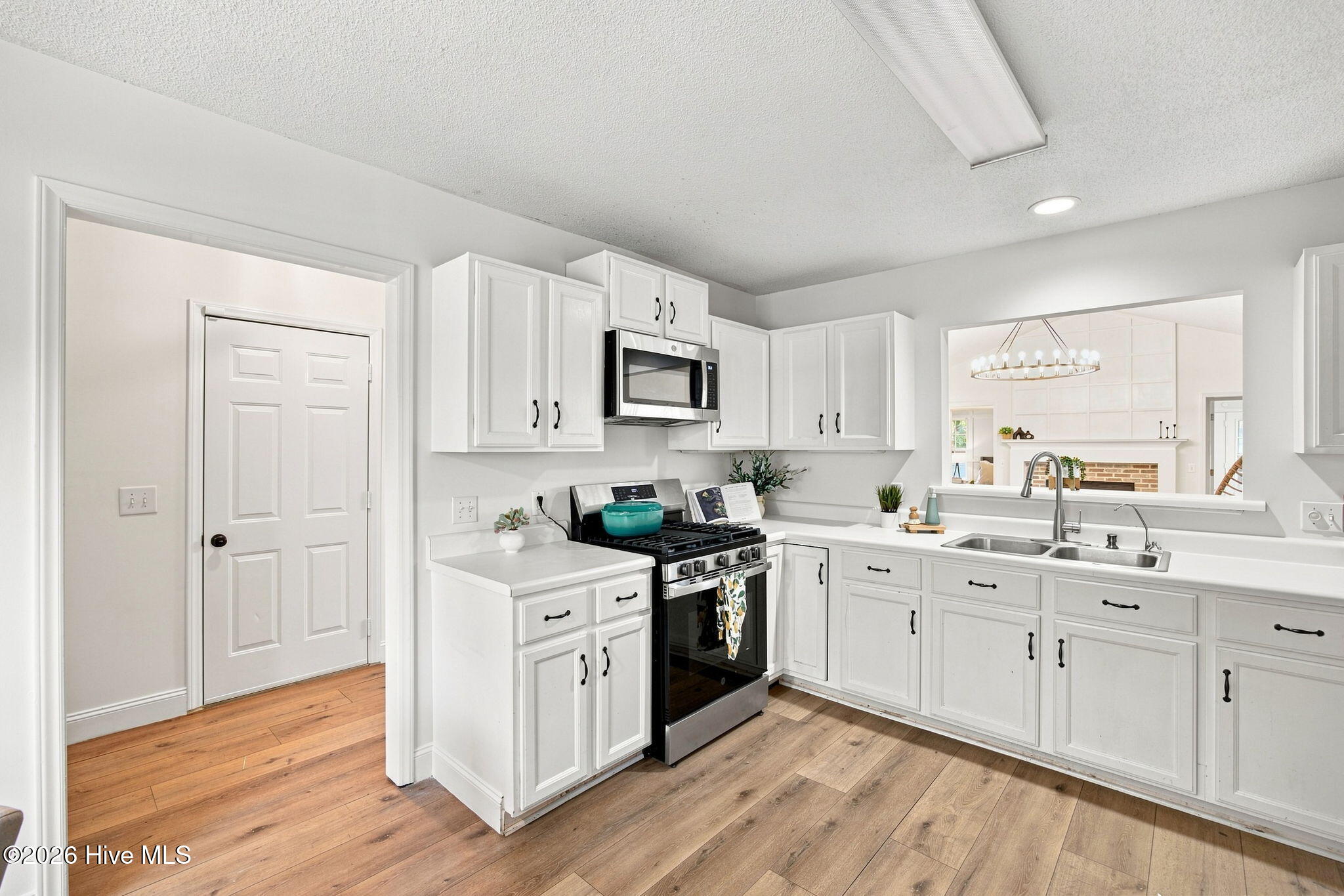 702 William And Mary Place Property Photo 12