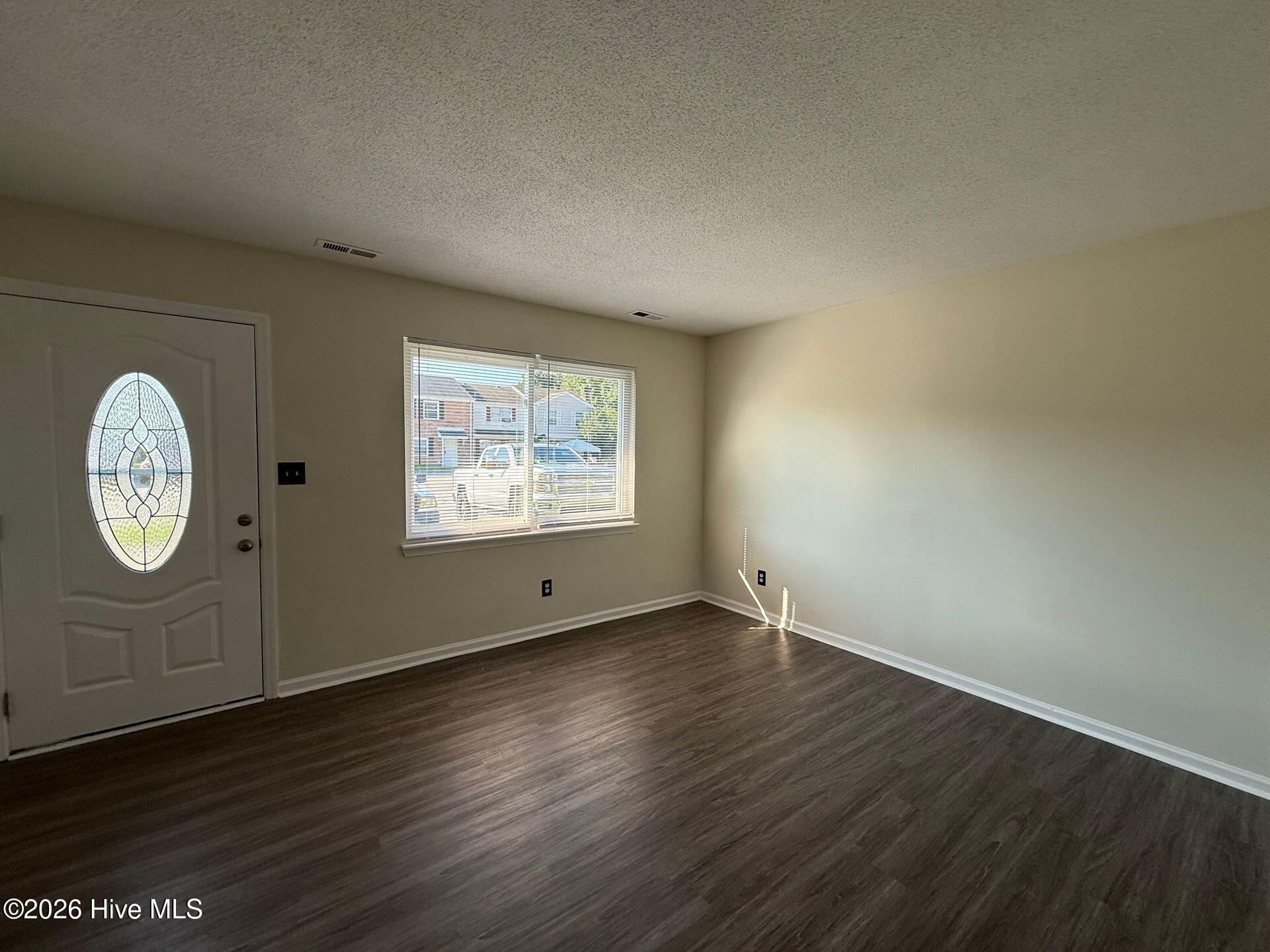 432 Myrtlewood Circle Property Photo 5