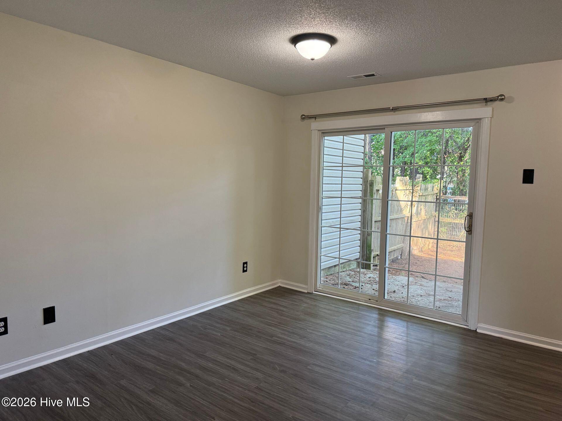 432 Myrtlewood Circle Property Photo 6