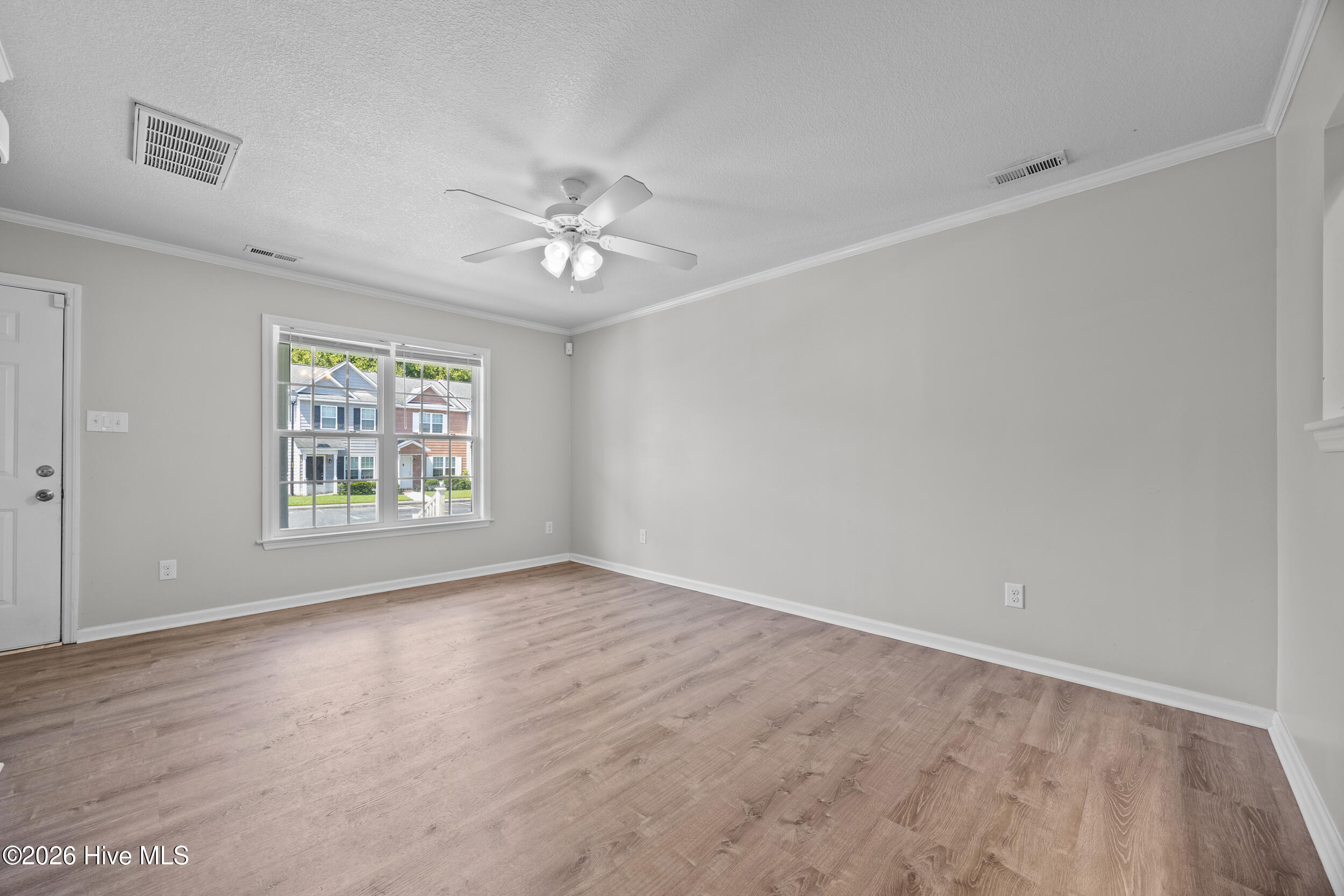 27 E Doris Avenue 107 Property Photo 9