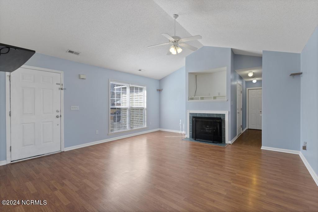 1302 Davis Street Property Photo 2
