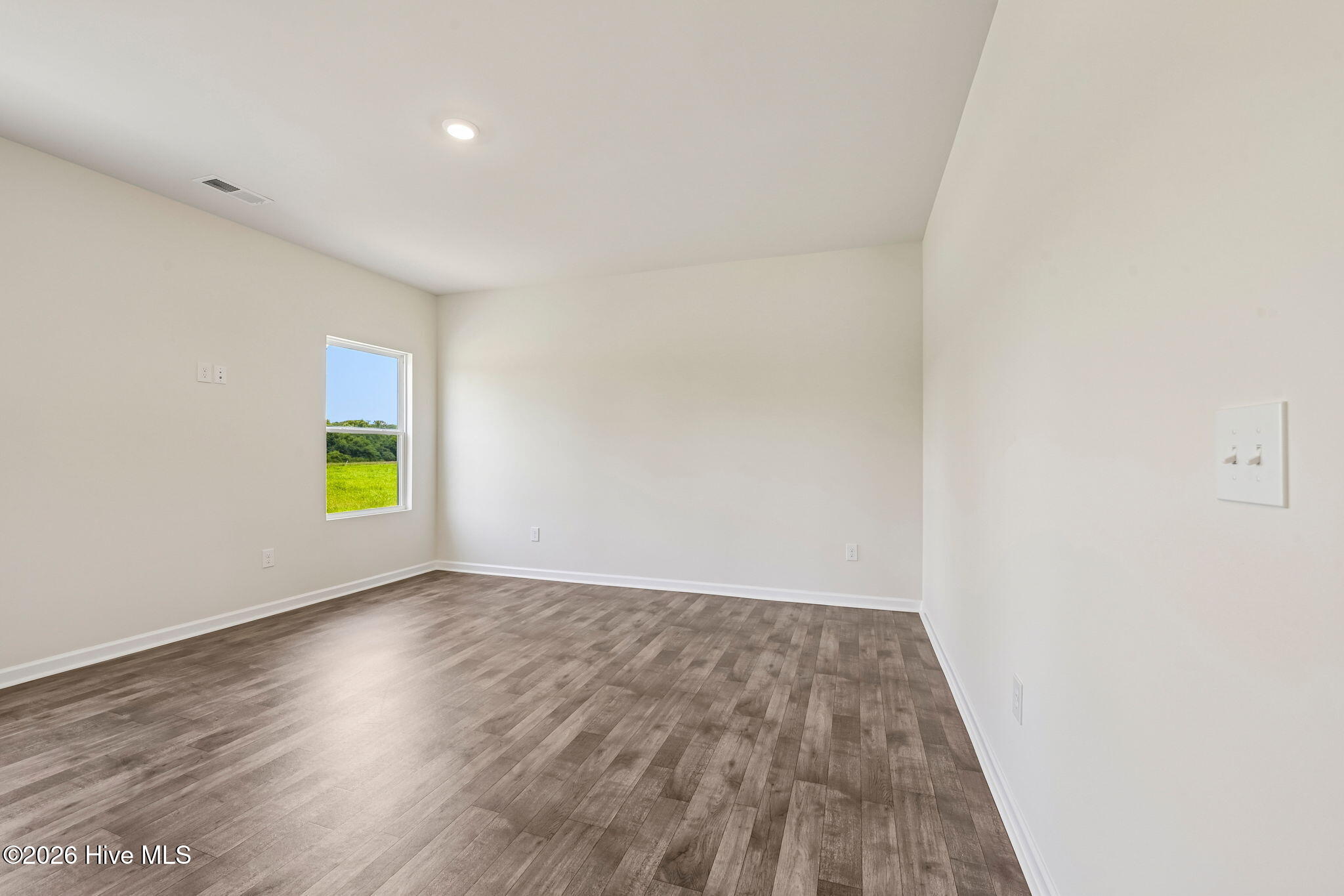 211 Hallwood Drive Property Photo 12