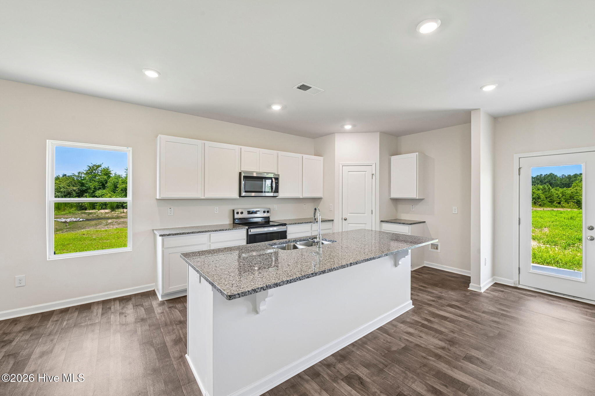 211 Hallwood Drive Property Photo 15