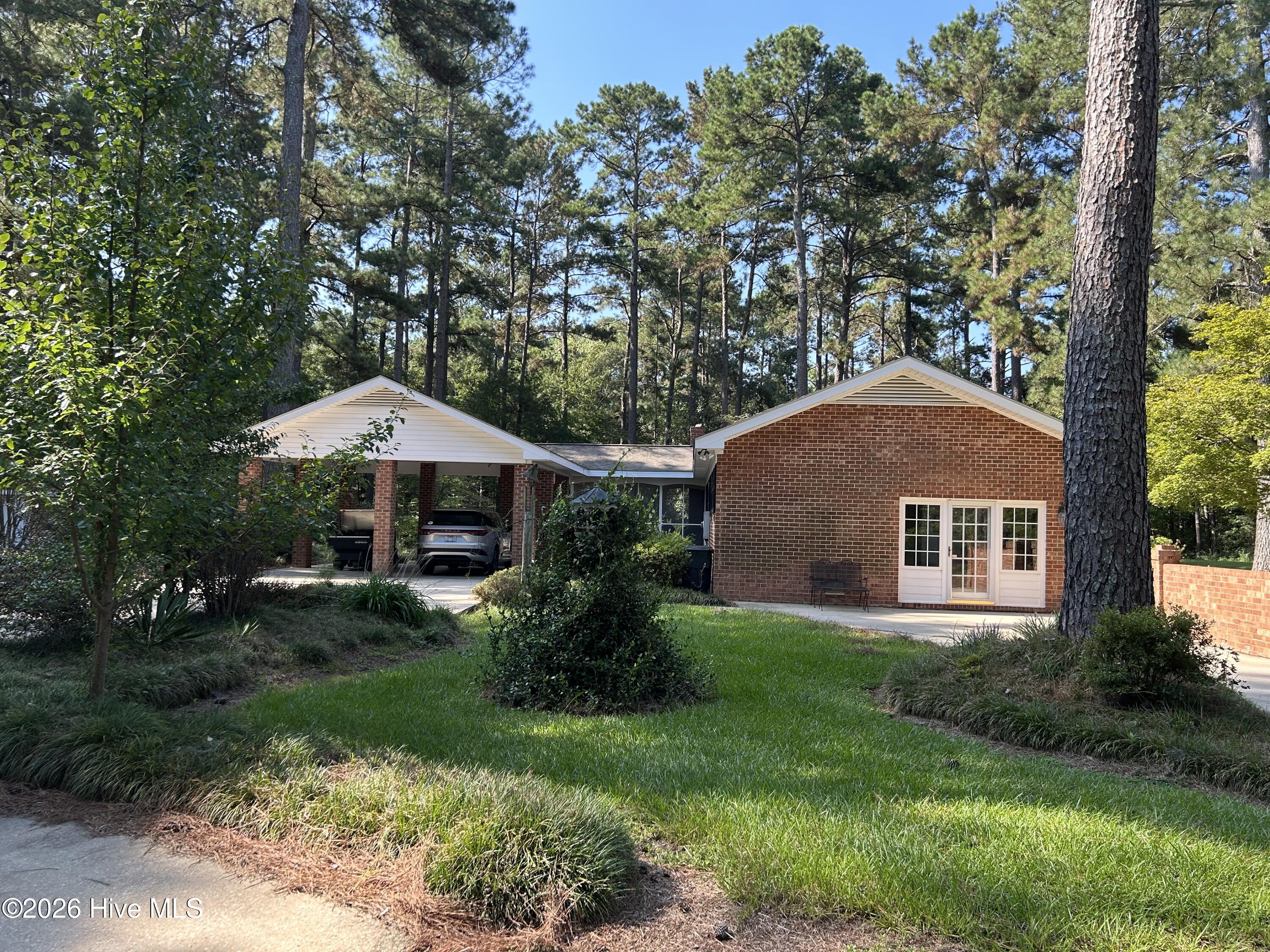 1738 Paul Barnes Road Property Photo 3