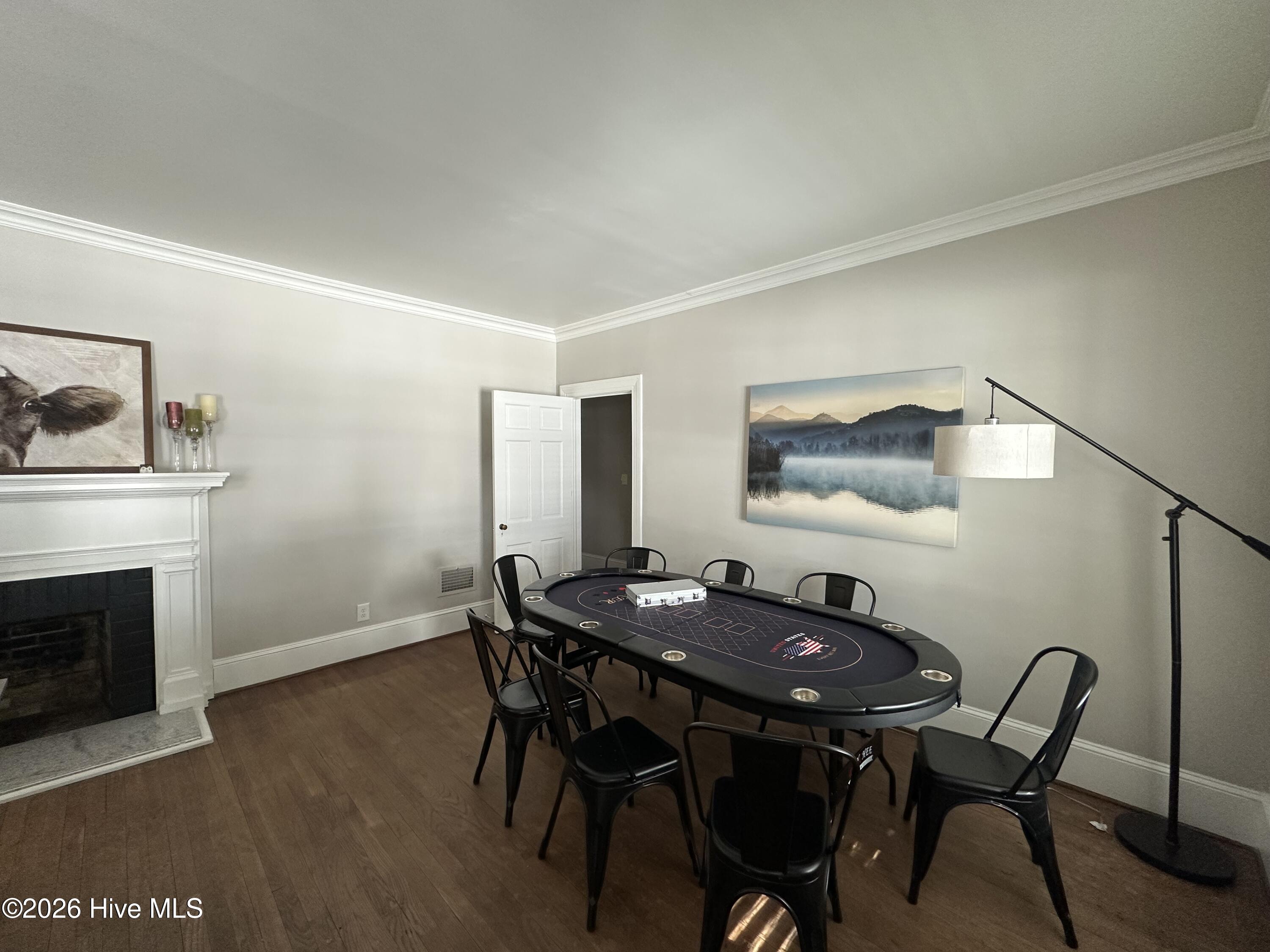 114 E 12th Street Property Photo 4