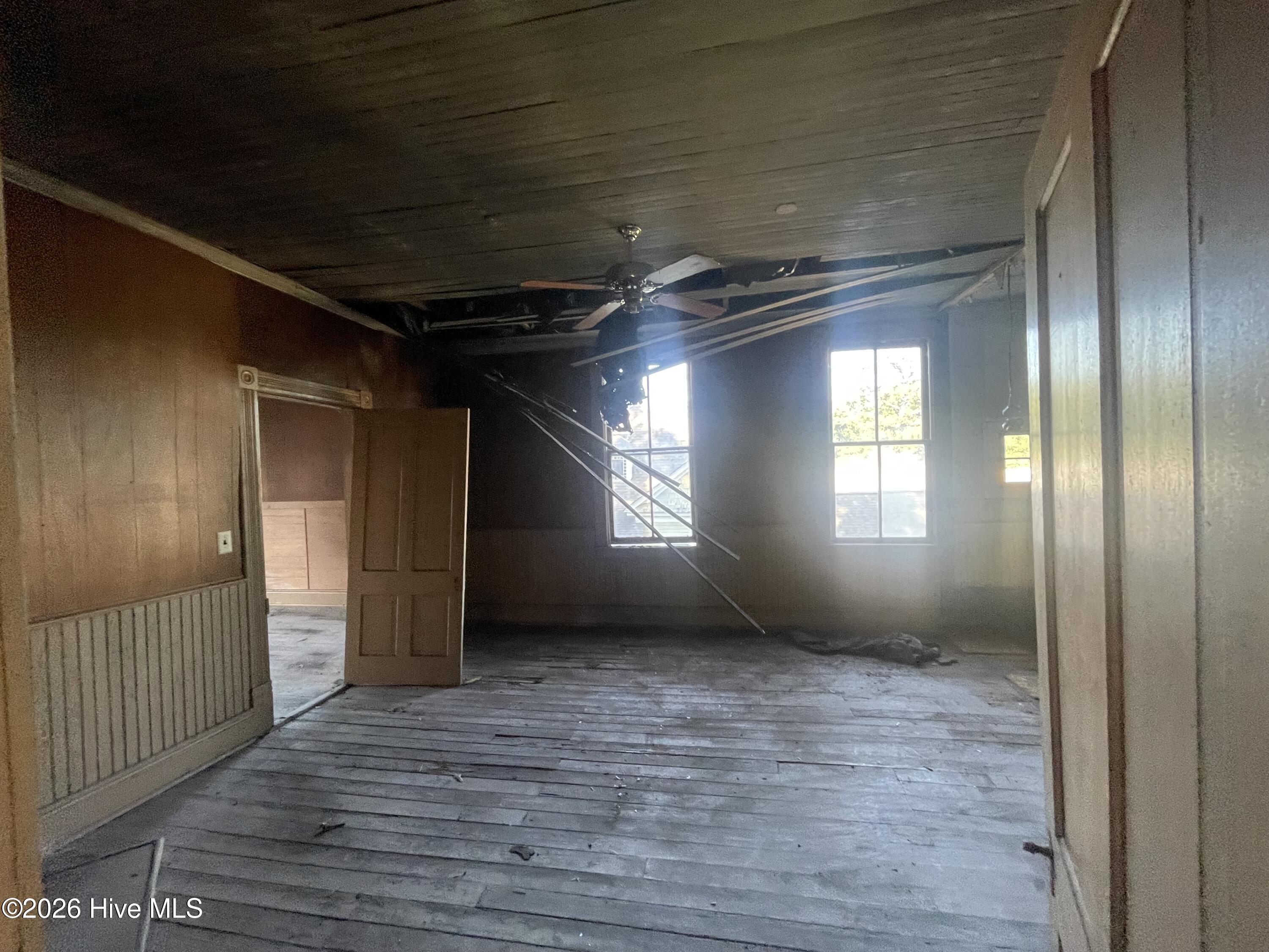 211 White Oak Street Property Photo 19