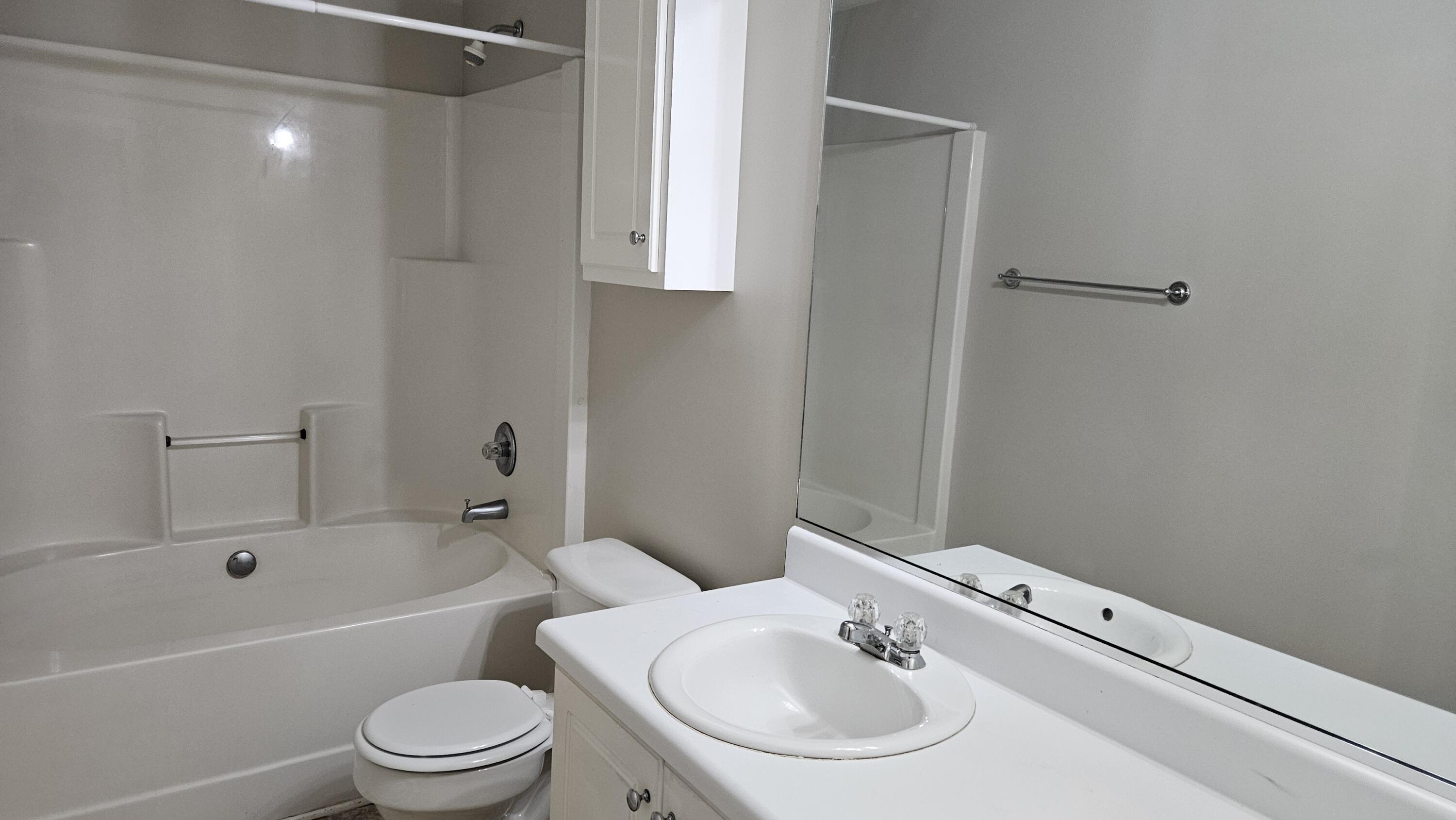 2246 Bridgeton Road Property Photo 5