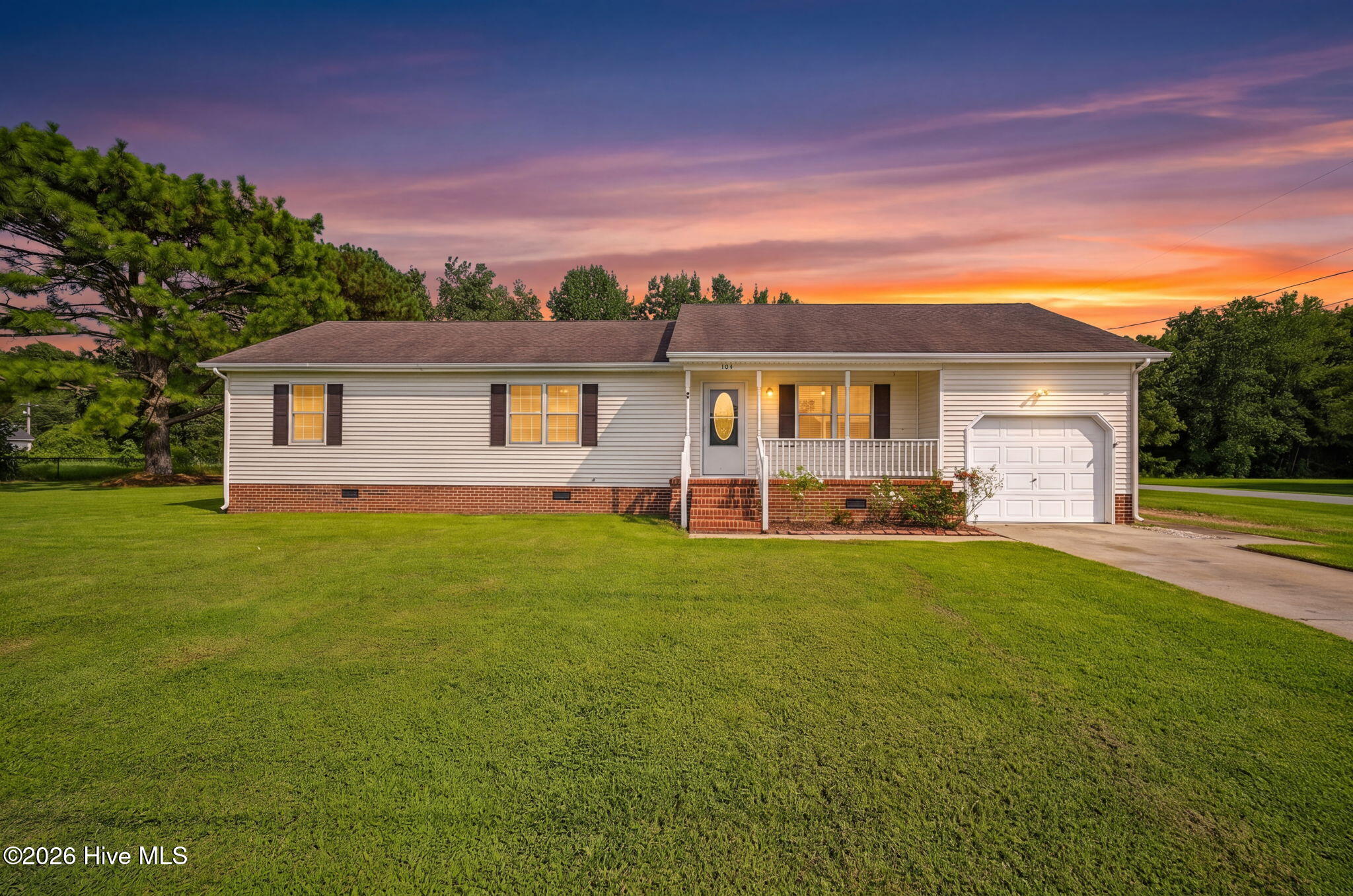 104 Sample Drive Property Photo 1