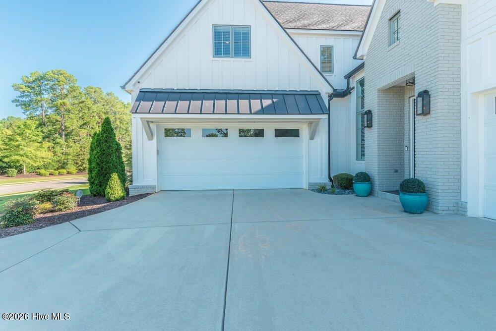 705 Campana Drive Property Photo 9
