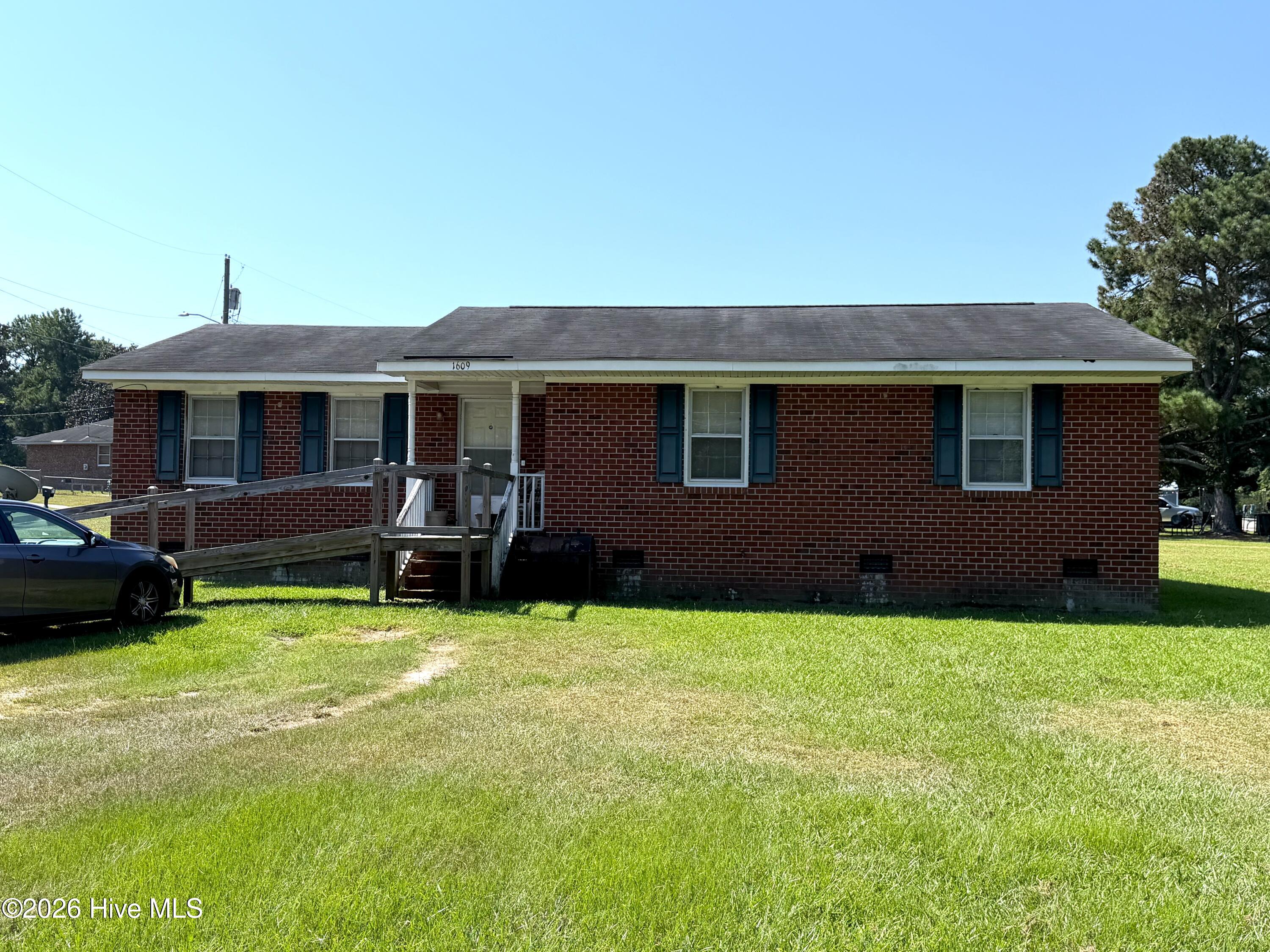 1609 Vernon Road Property Photo 1