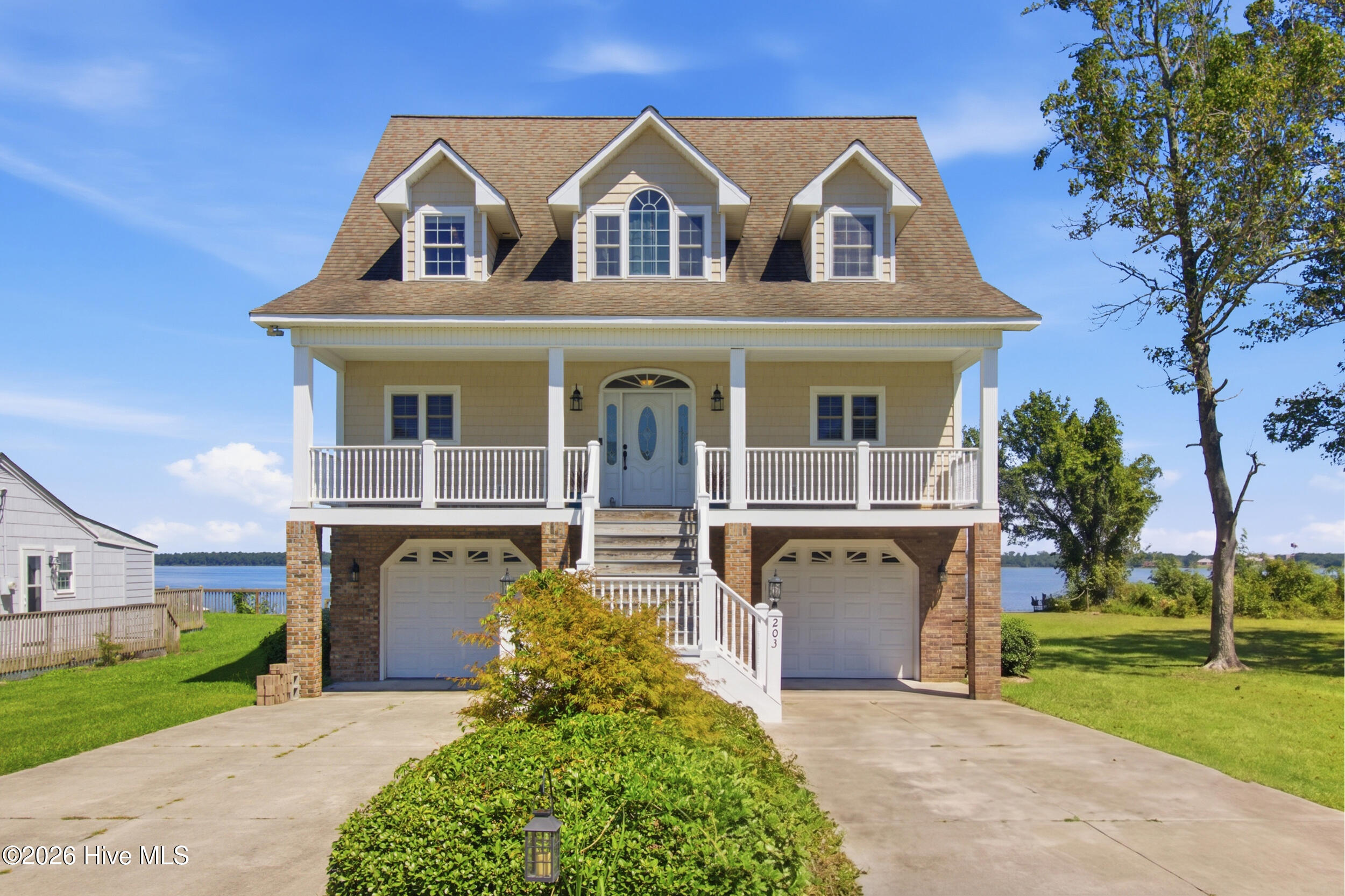 203 Riverside Drive Property Photo 1