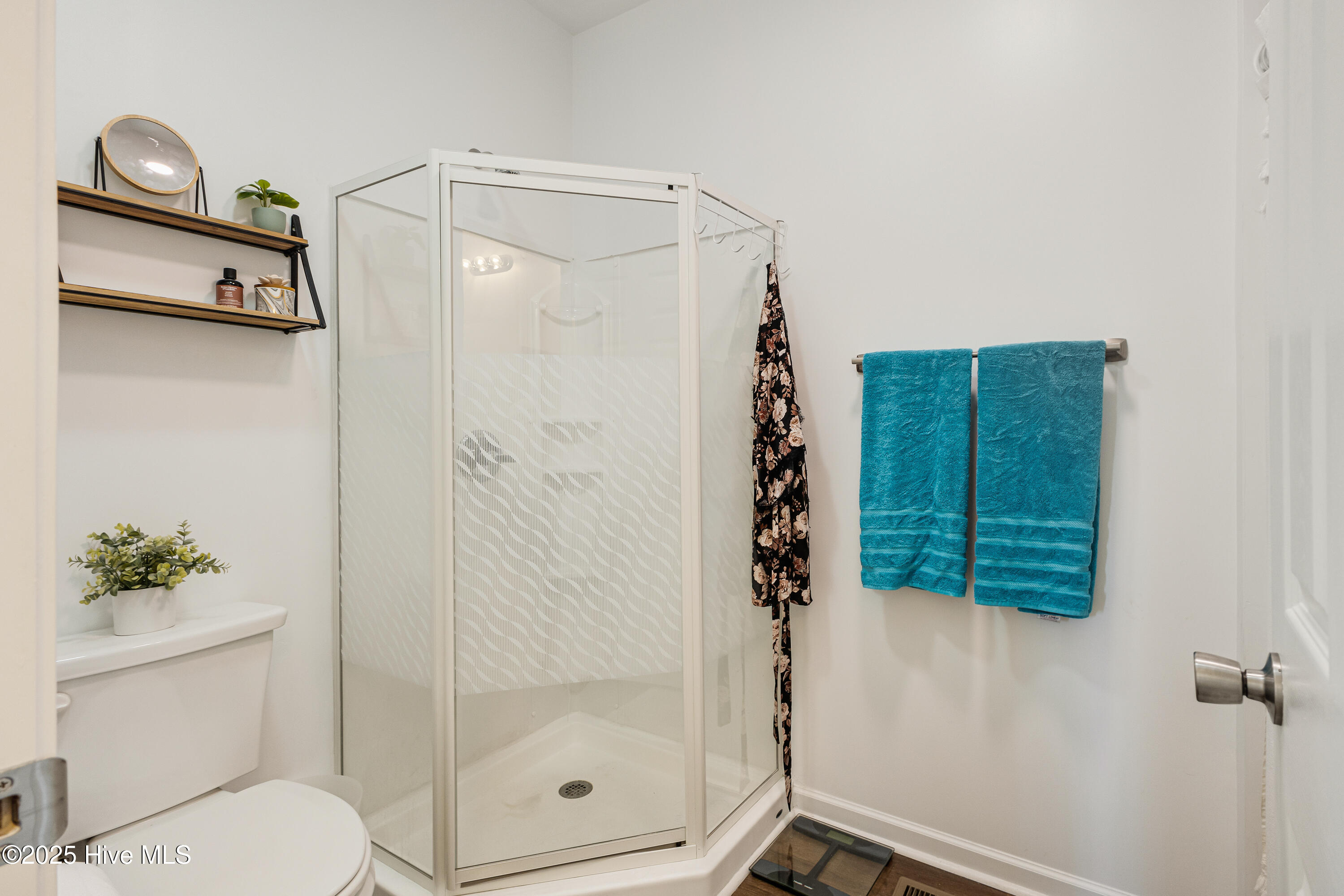 14 Bless Avenue Property Photo 16