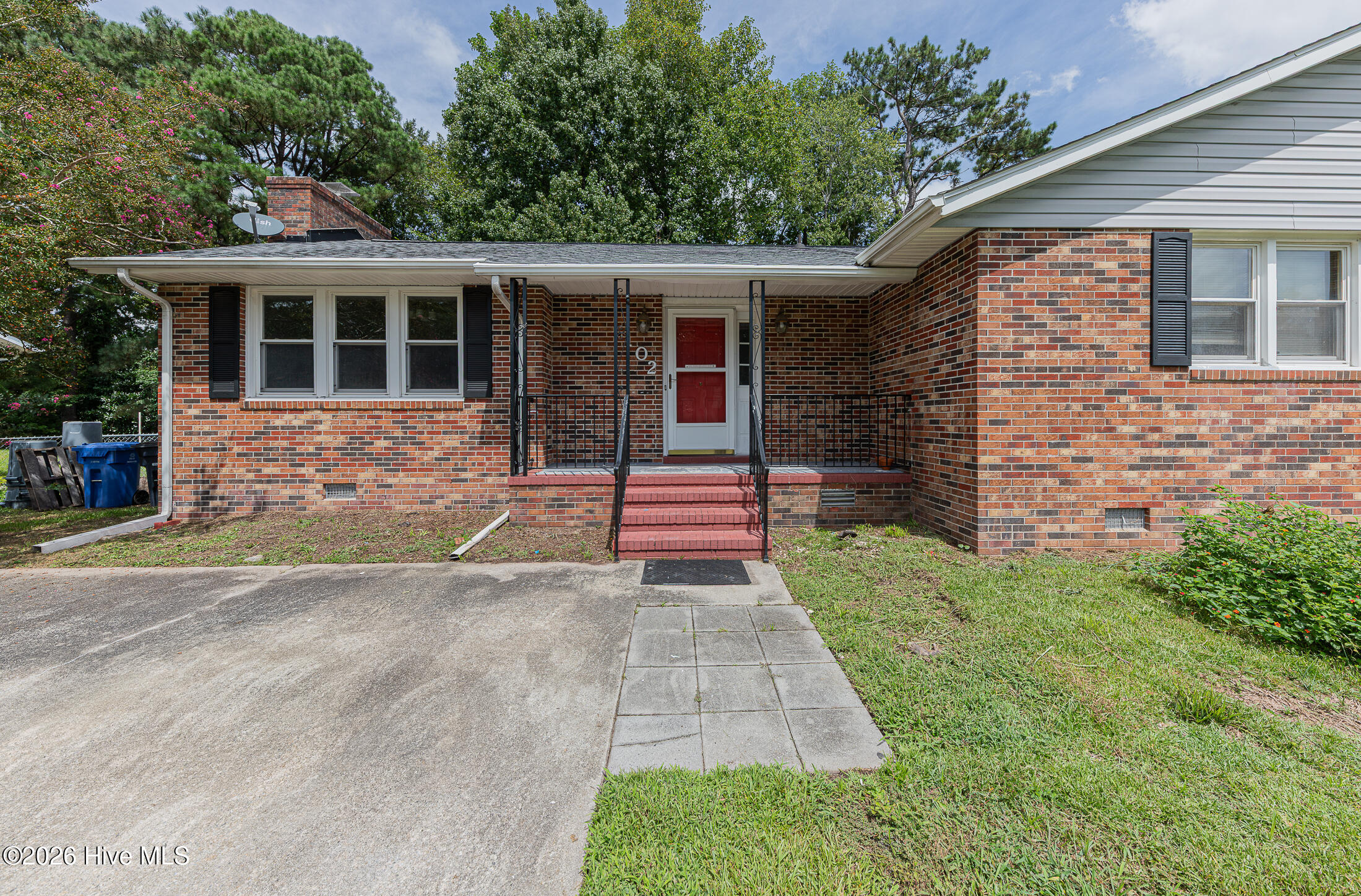 102 Lionel Avenue Property Photo 4