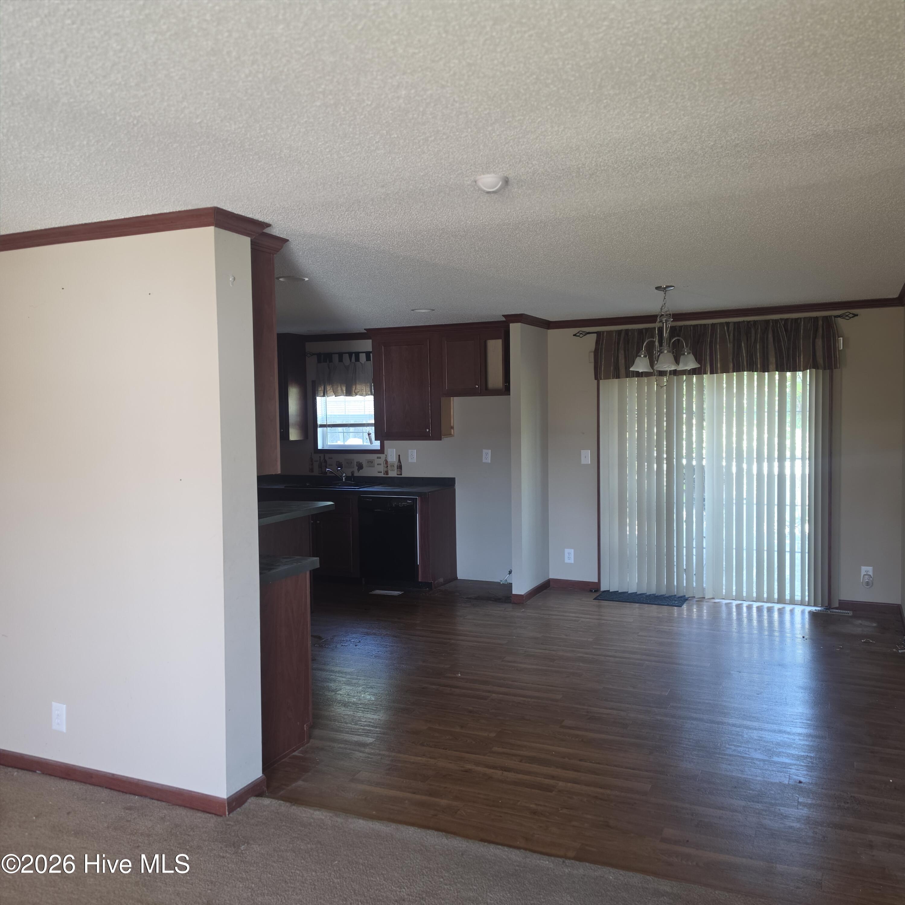 213 Devonshire Drive Property Photo 4