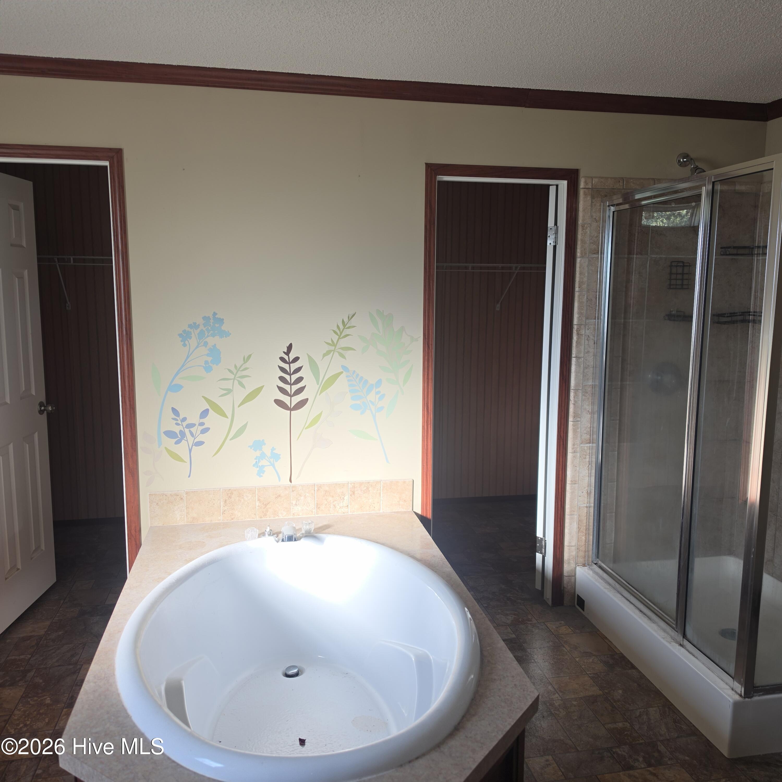 213 Devonshire Drive Property Photo 6
