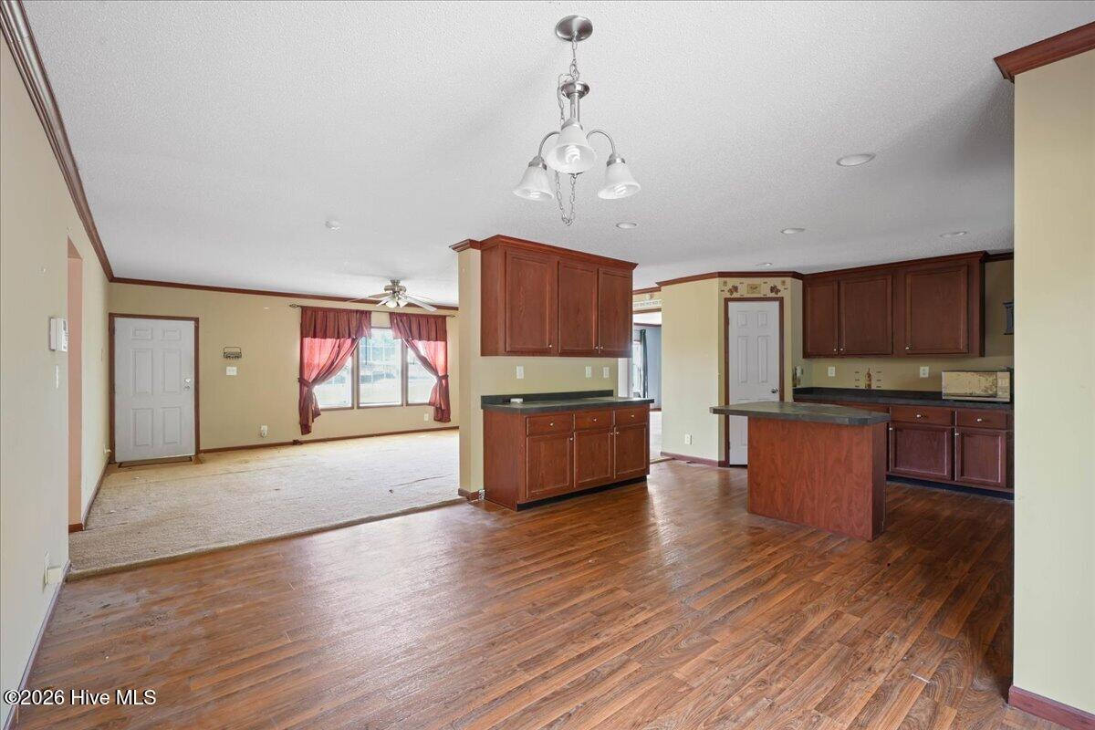 213 Devonshire Drive Property Photo 12