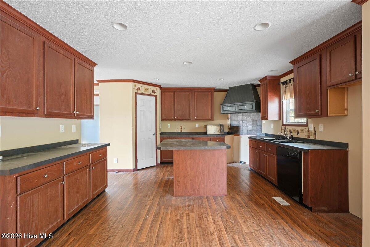 213 Devonshire Drive Property Photo 13