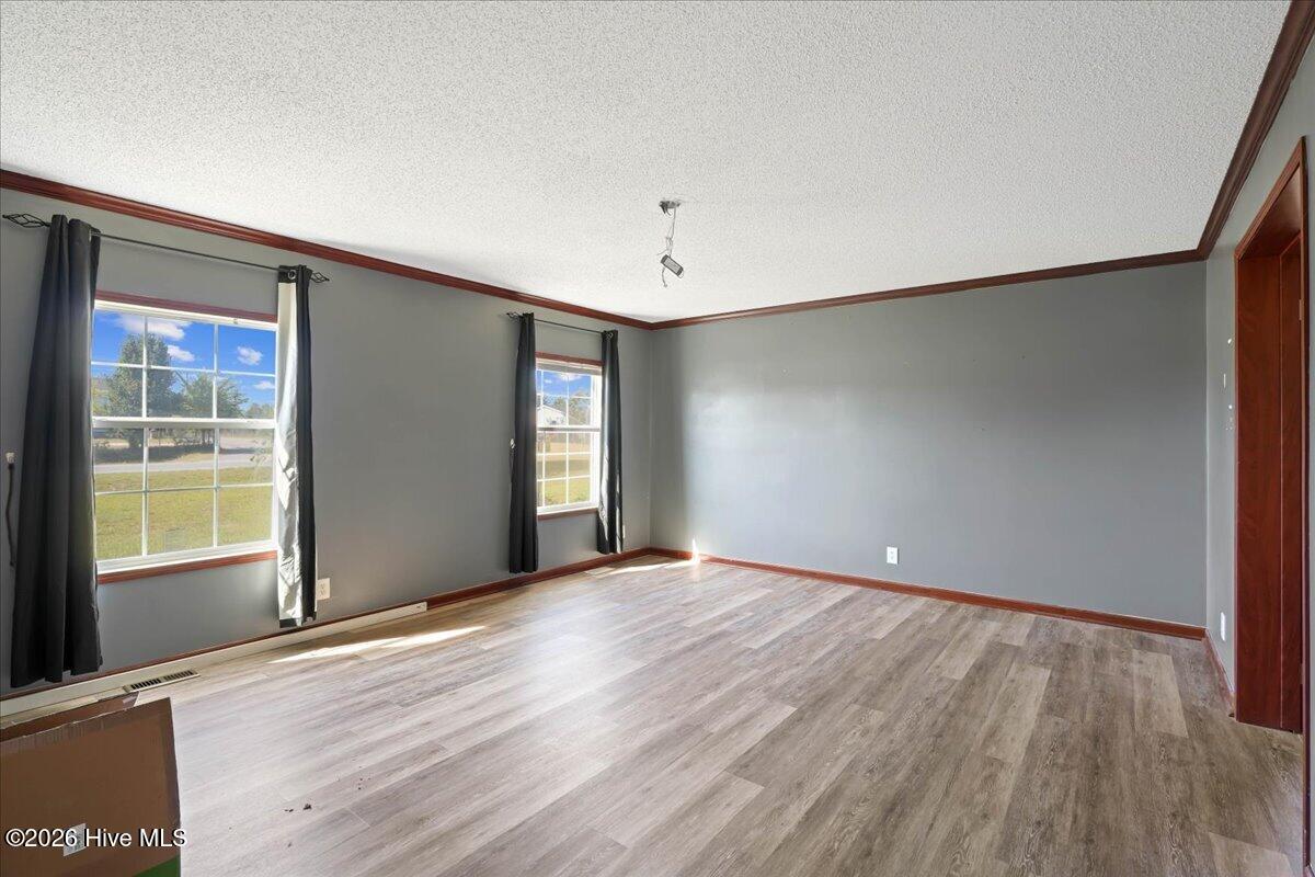 213 Devonshire Drive Property Photo 16
