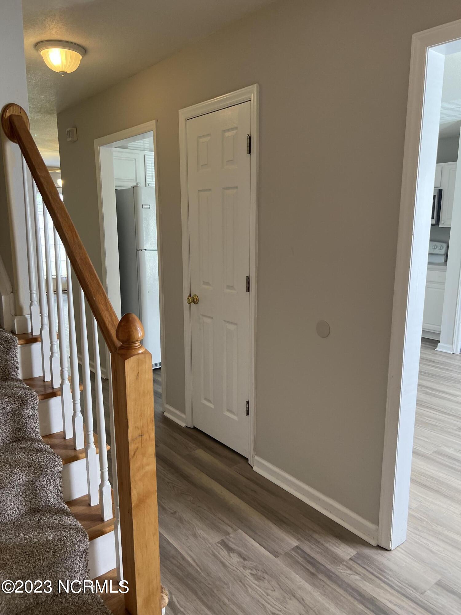 4215 Williamsbrook Lane B Property Photo 4