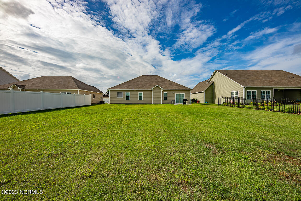 2807 Bettye Gresham Lane Property Photo 4