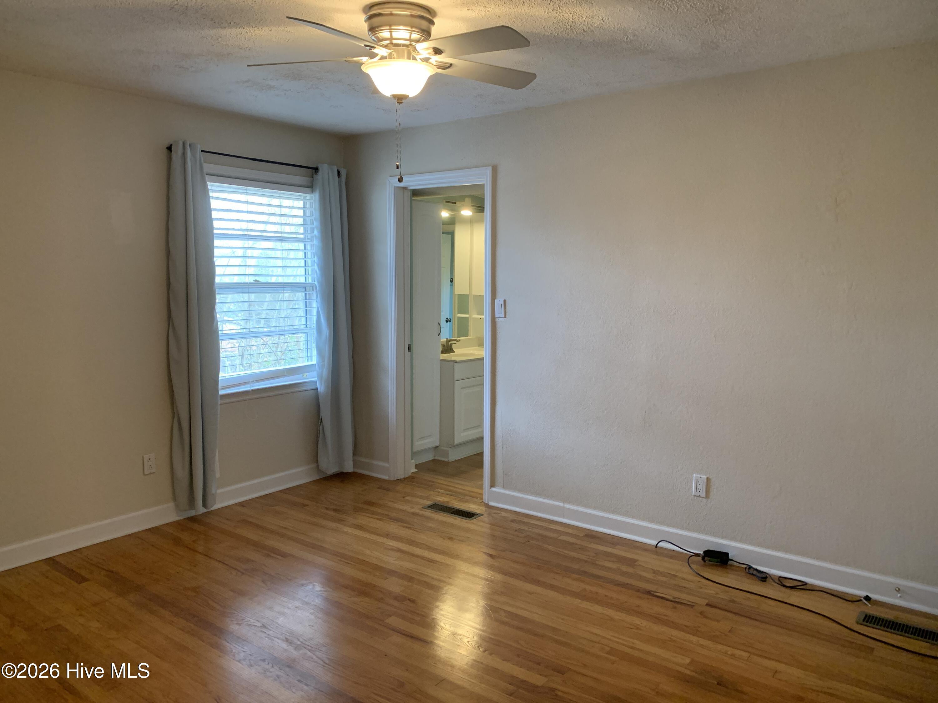 922 Papaya Street Property Photo 11