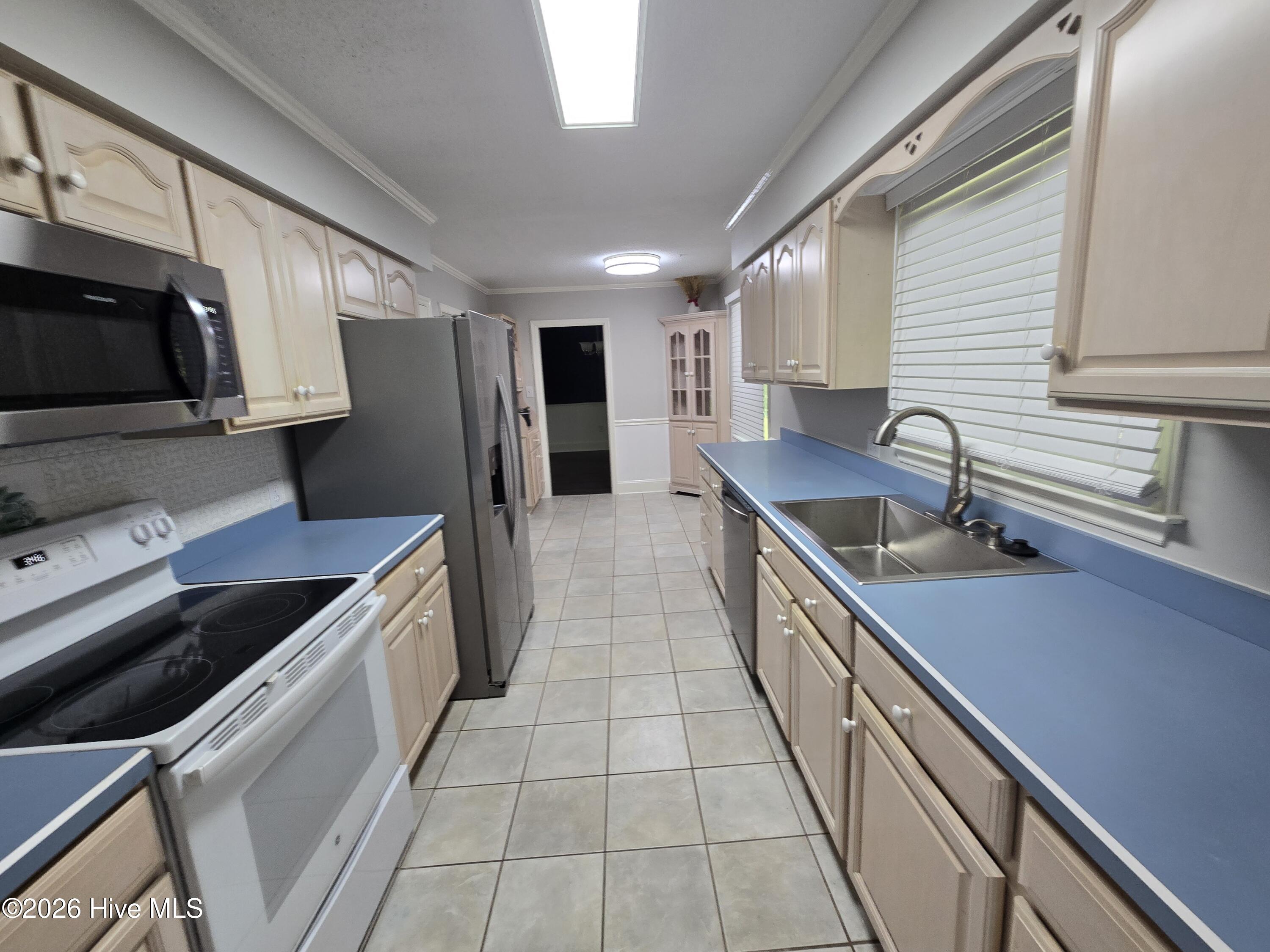 12601 Woodpecker Lane Property Photo 4