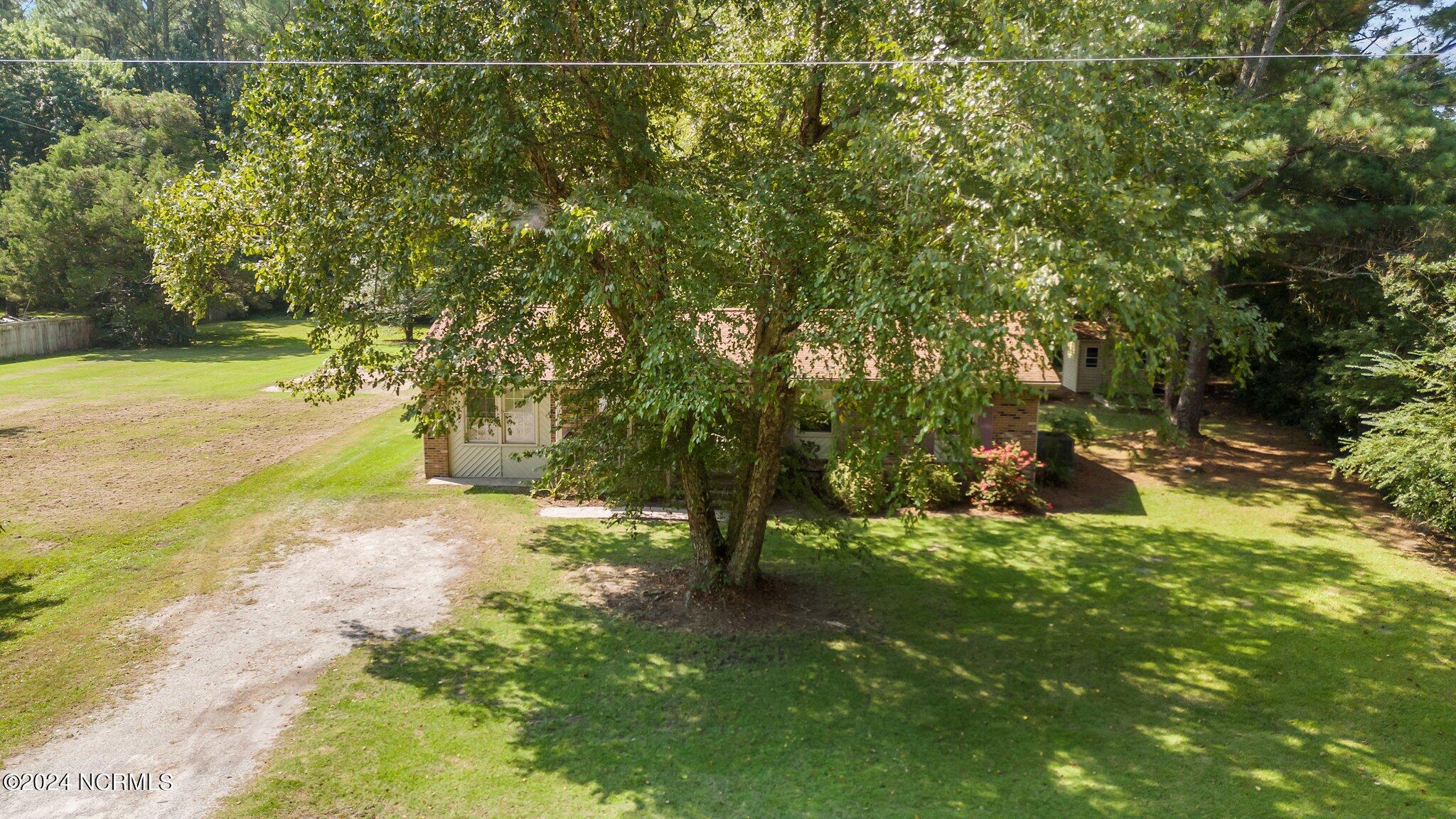 1045 Scott Town Road Property Photo 4