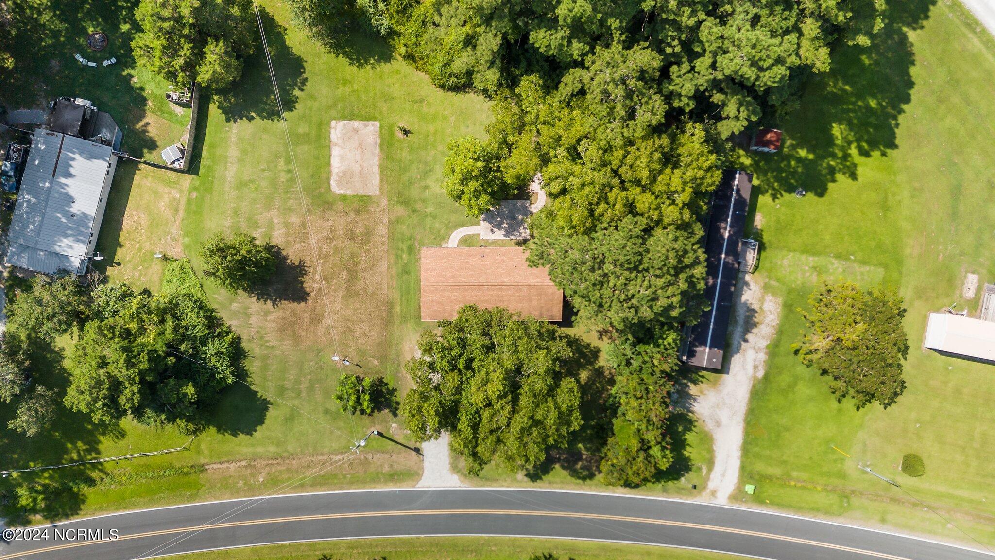 1045 Scott Town Road Property Photo 6