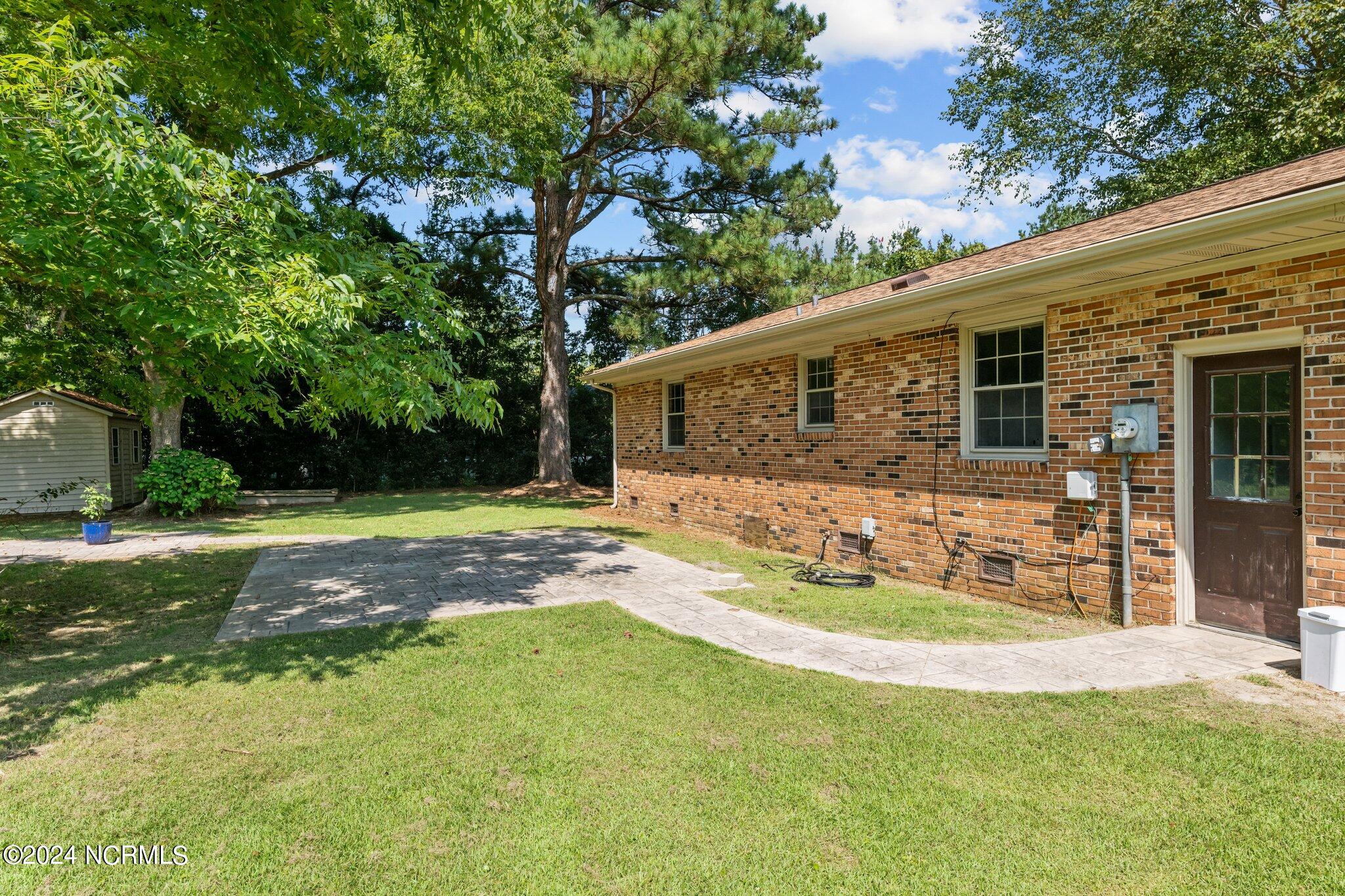 1045 Scott Town Road Property Photo 7
