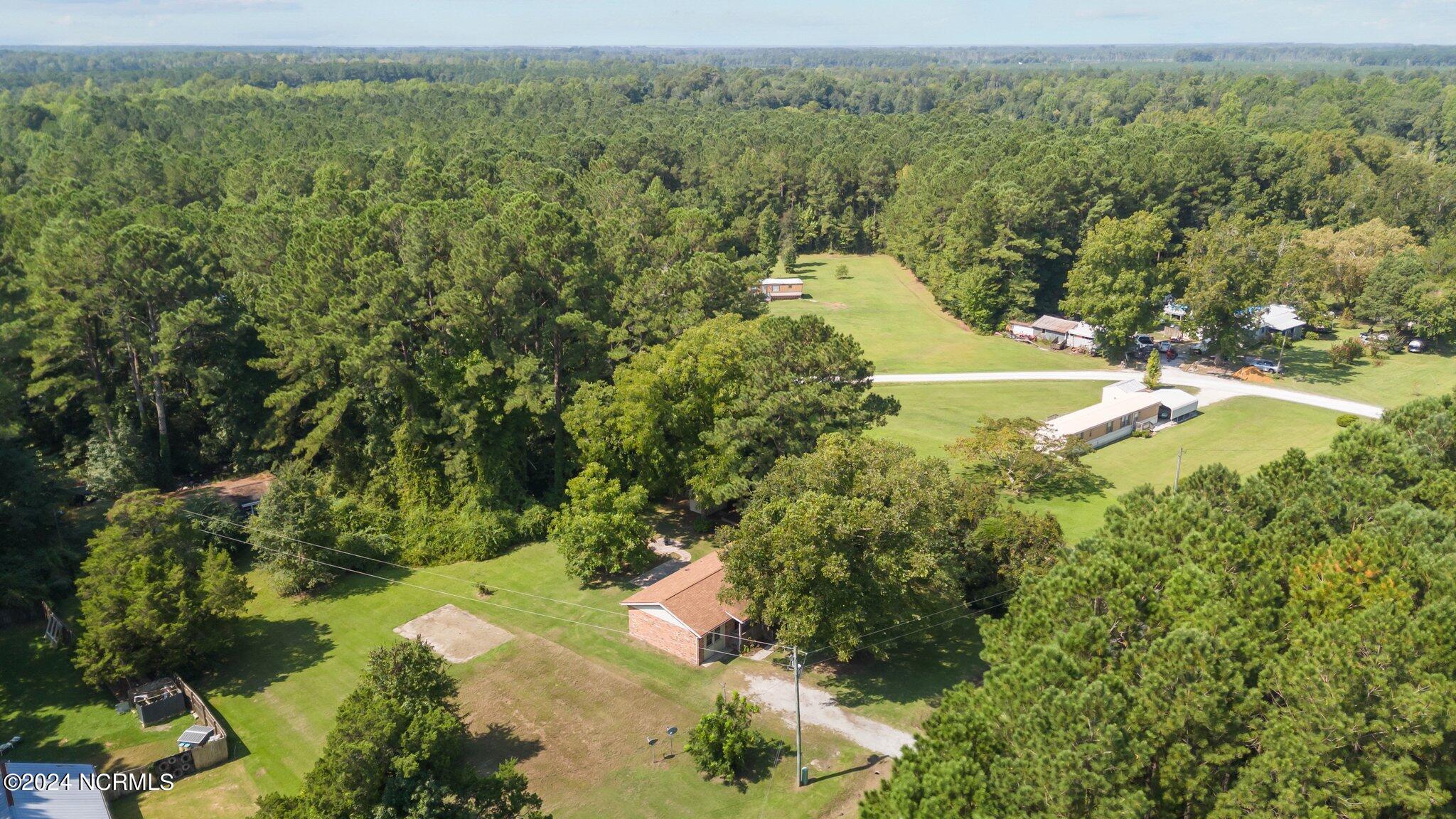 1045 Scott Town Road Property Photo 8