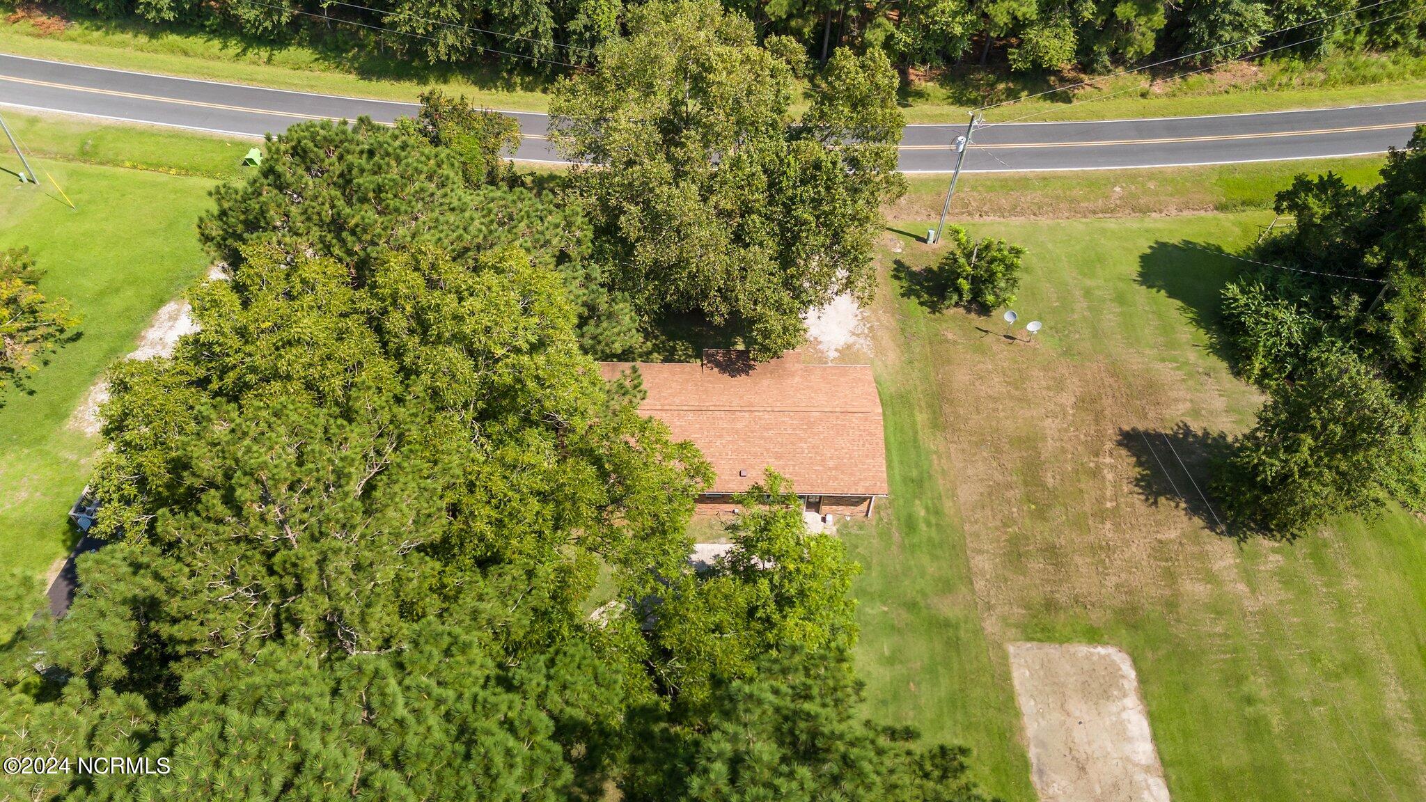 1045 Scott Town Road Property Photo 12