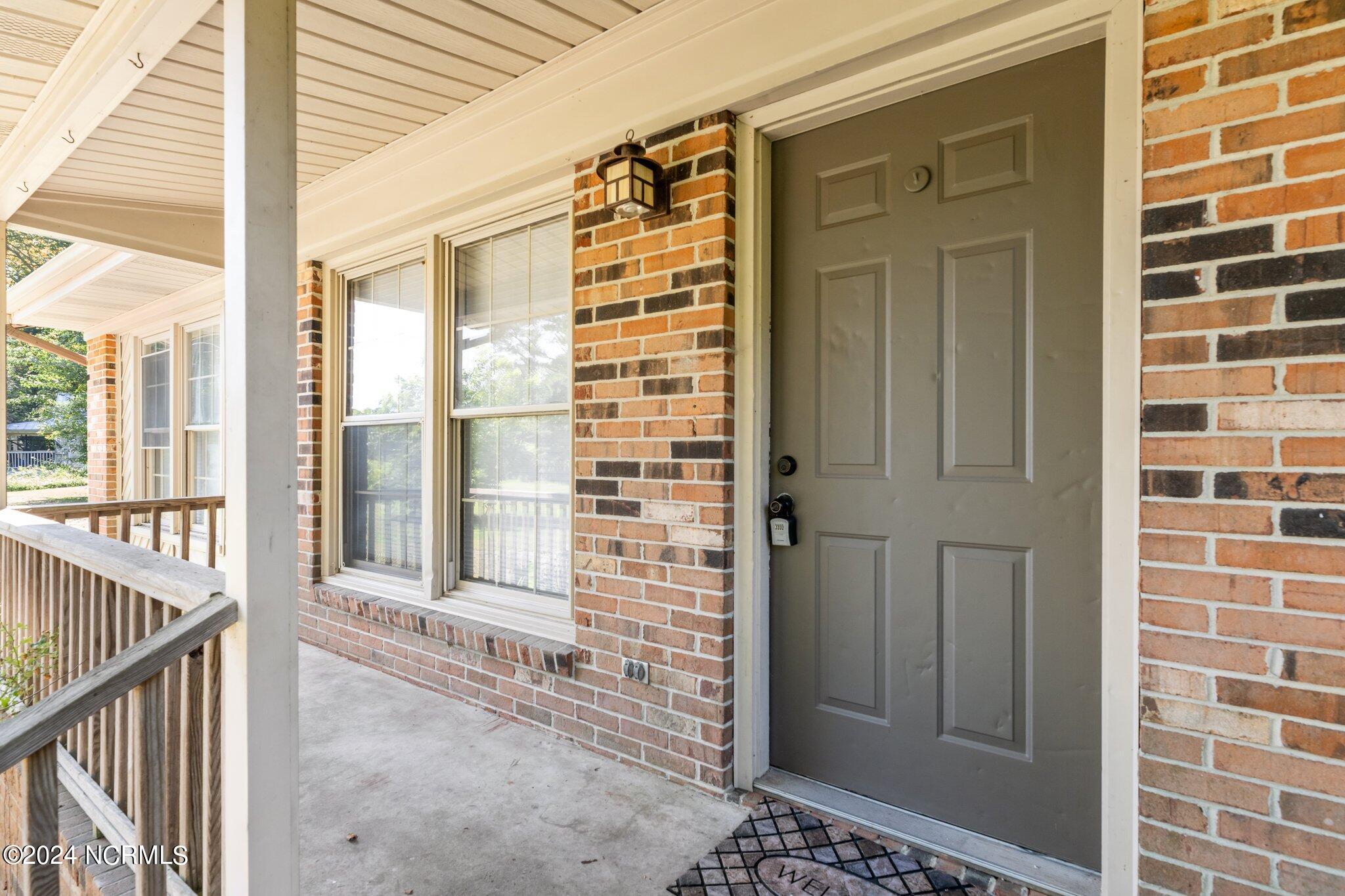 1045 Scott Town Road Property Photo 15