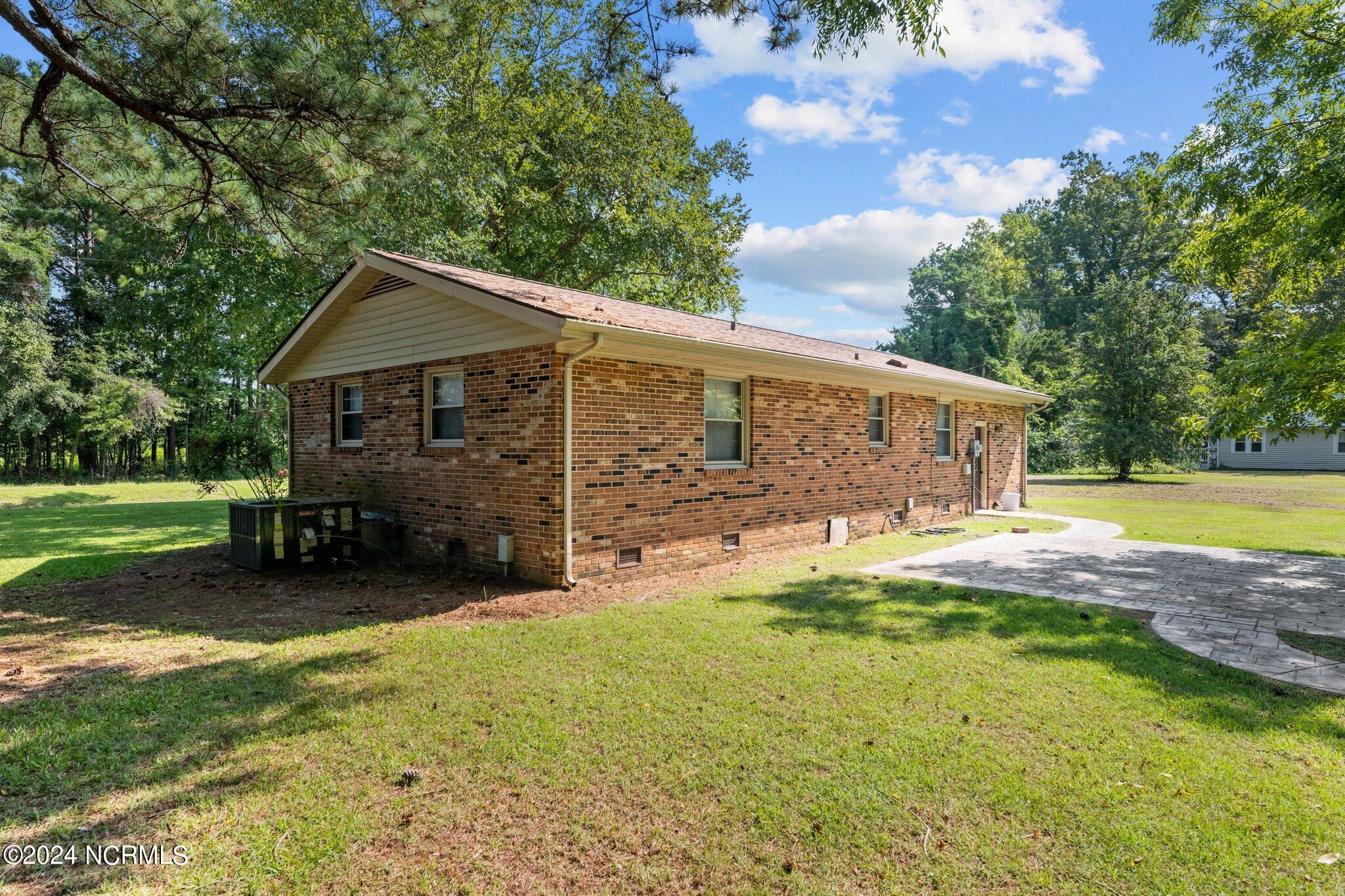 1045 Scott Town Road Property Photo 17