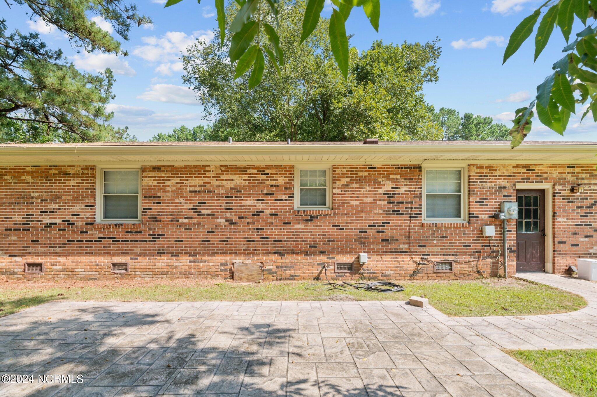 1045 Scott Town Road Property Photo 18