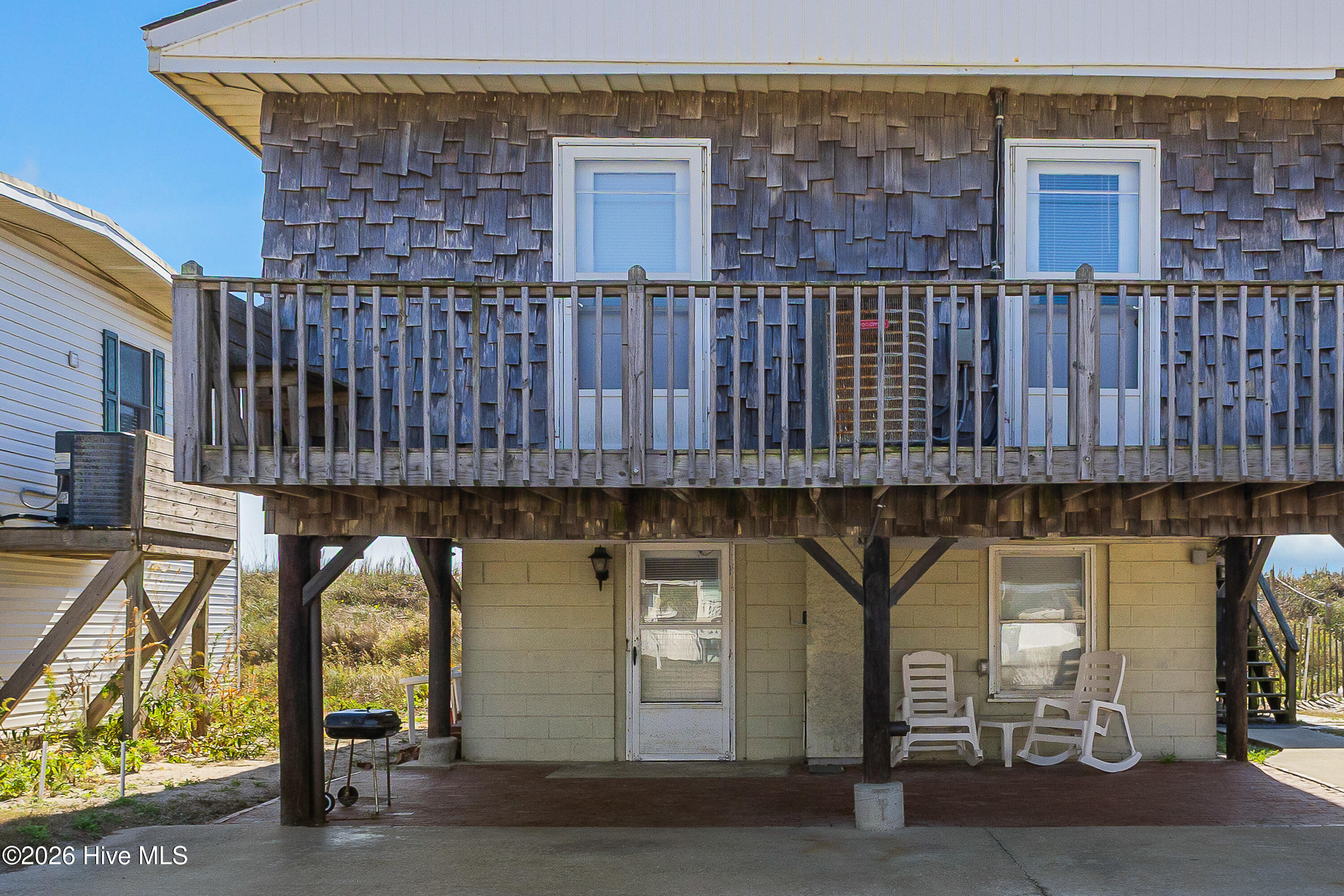 223 W Beach Drive Property Photo 27