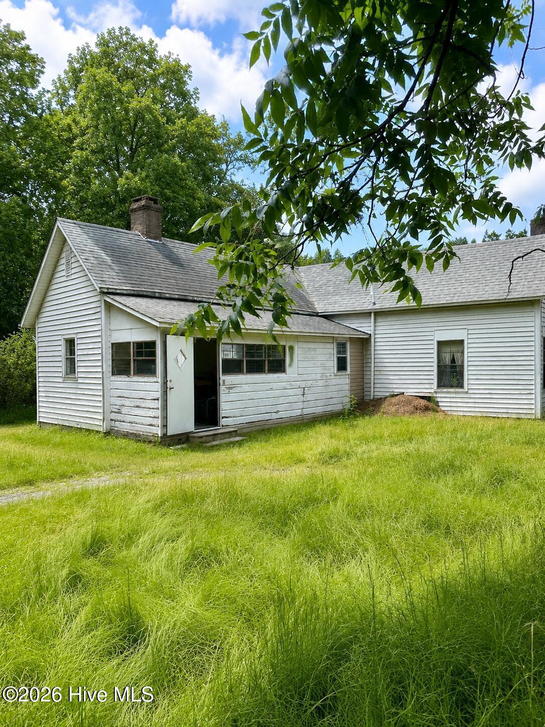 305 Pinehurst Avenue Property Photo 1