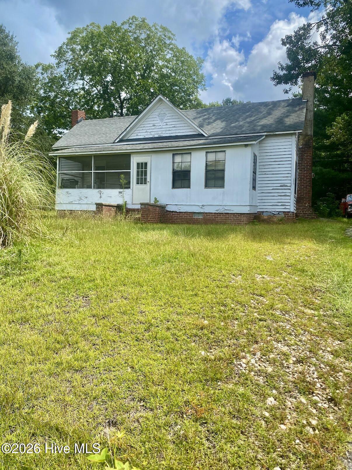 305 Pinehurst Avenue Property Photo 4