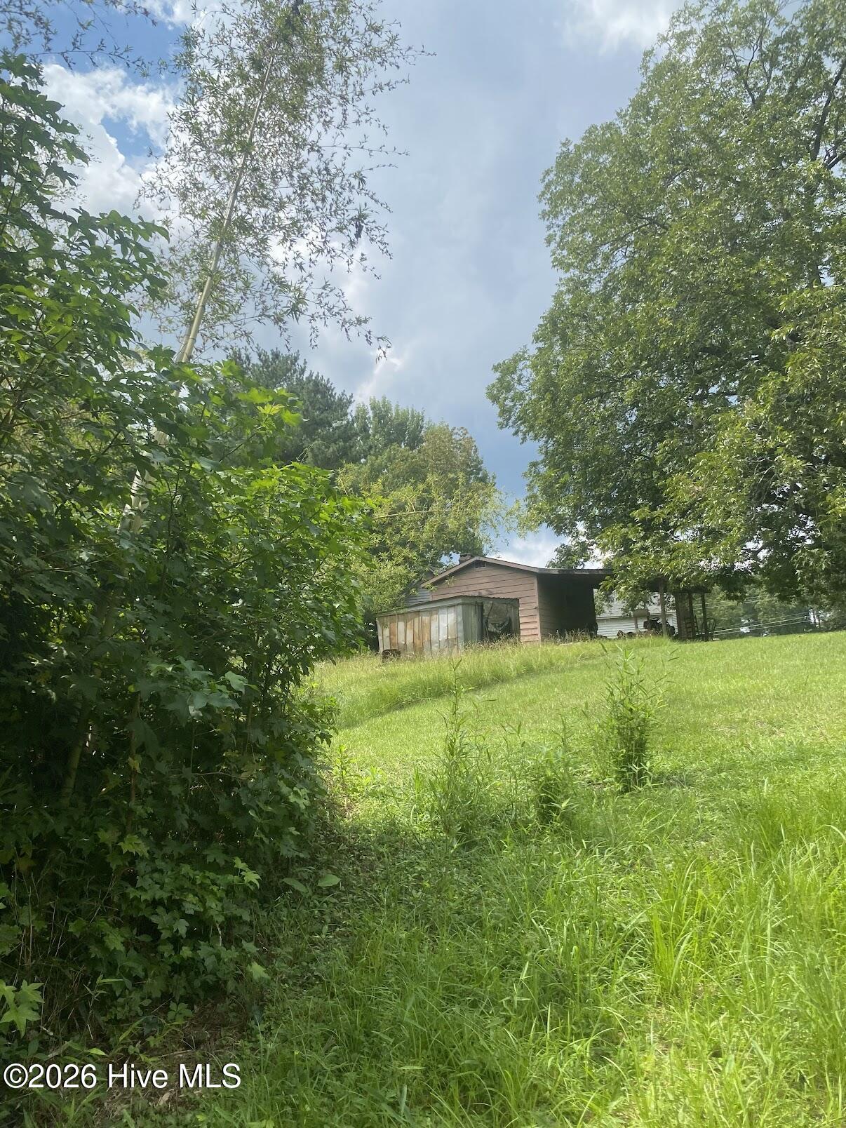 305 Pinehurst Avenue Property Photo 6