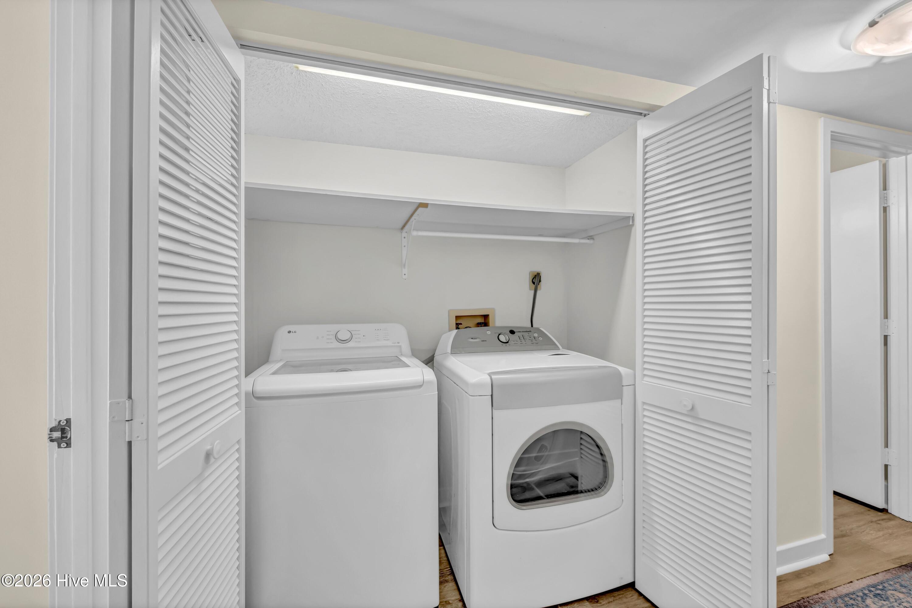 5005 Villa Place W Property Photo 6