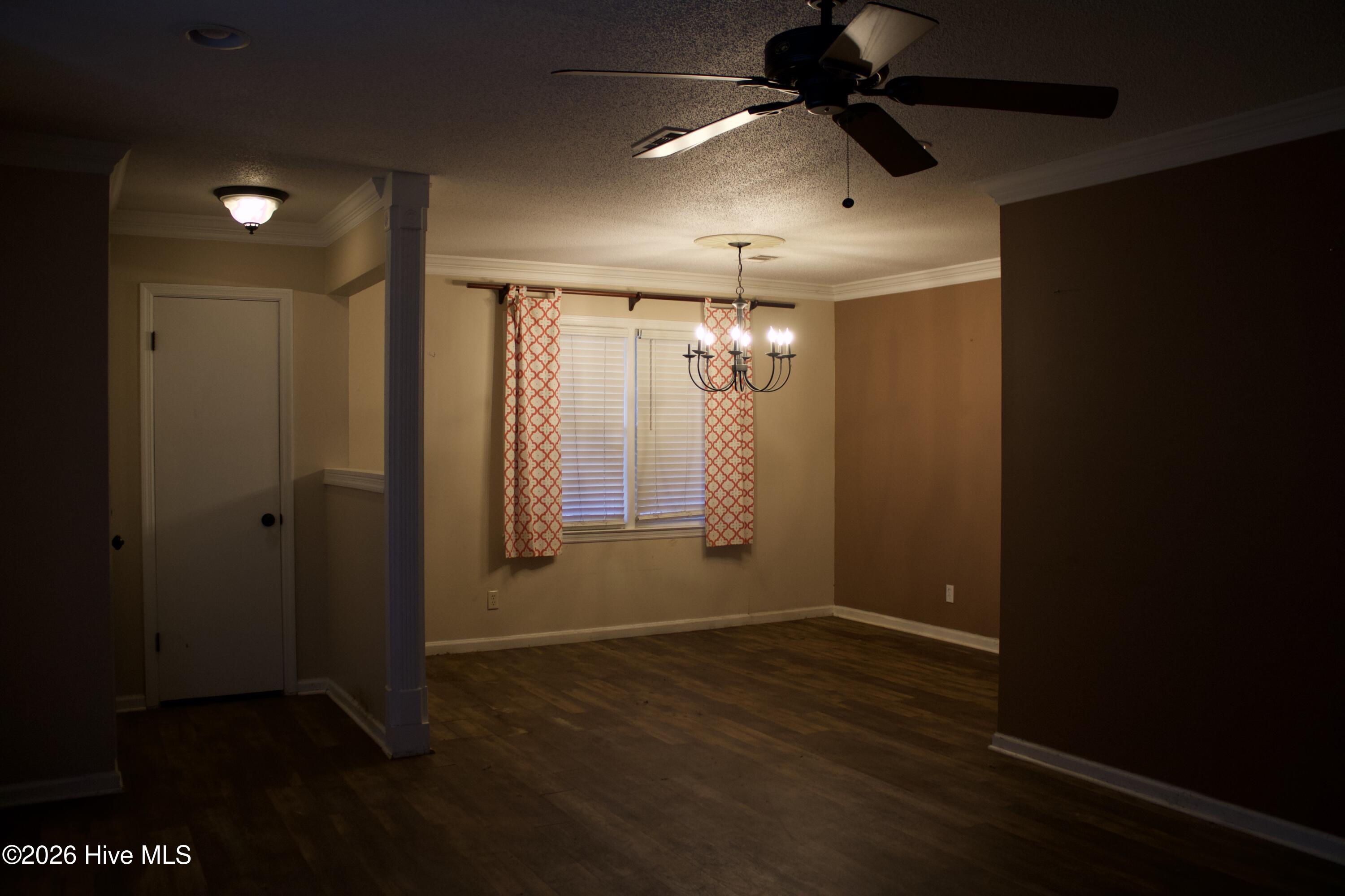 418 Goldfinch Drive Property Photo 5
