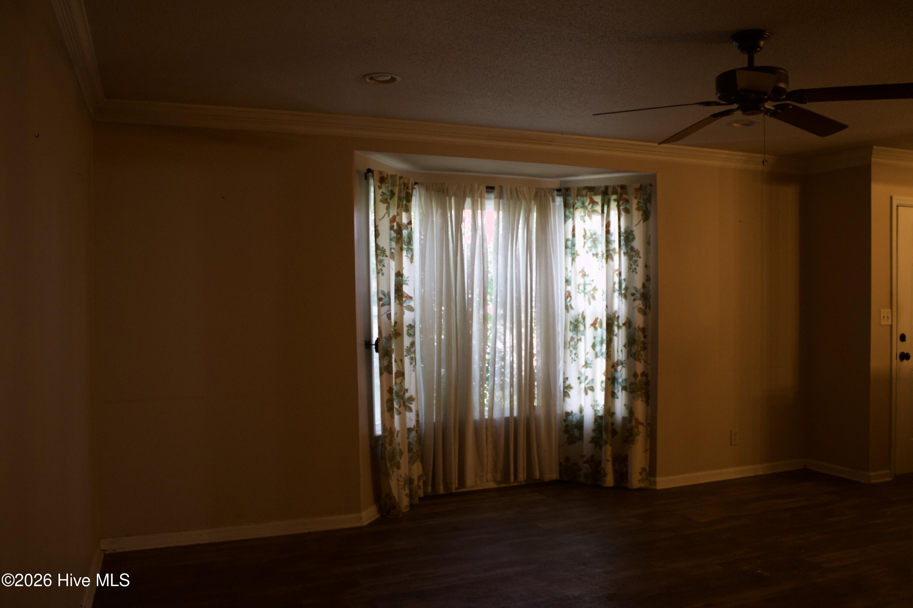 418 Goldfinch Drive Property Photo 6