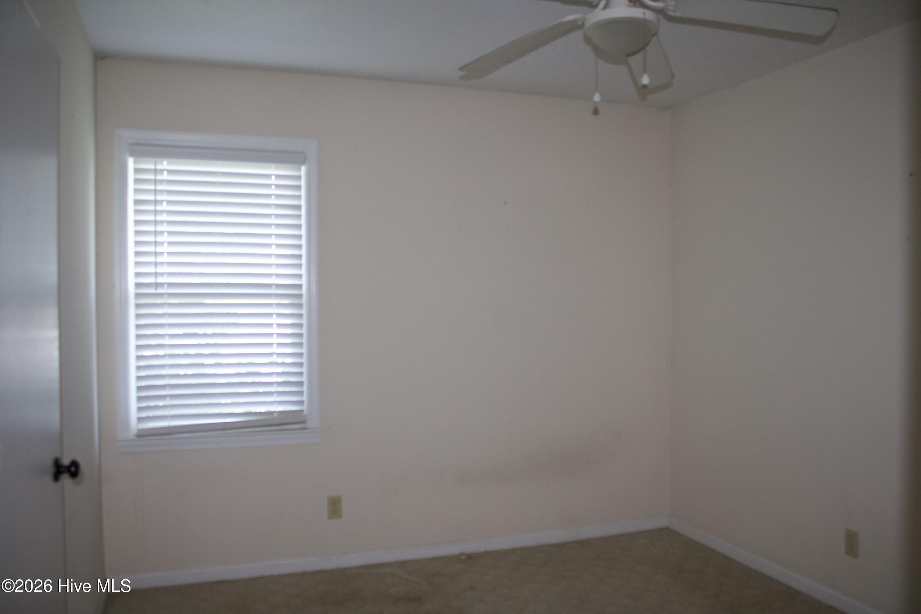 418 Goldfinch Drive Property Photo 8