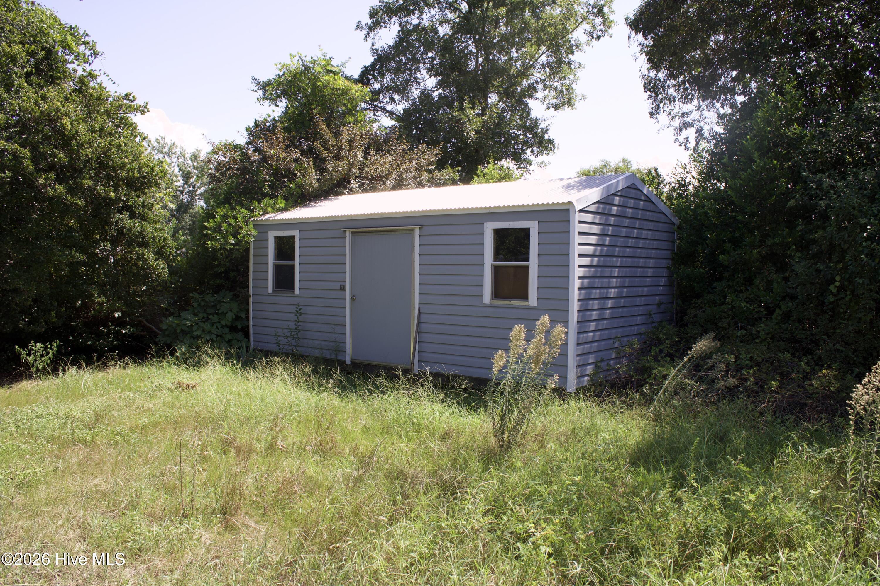 418 Goldfinch Drive Property Photo 14