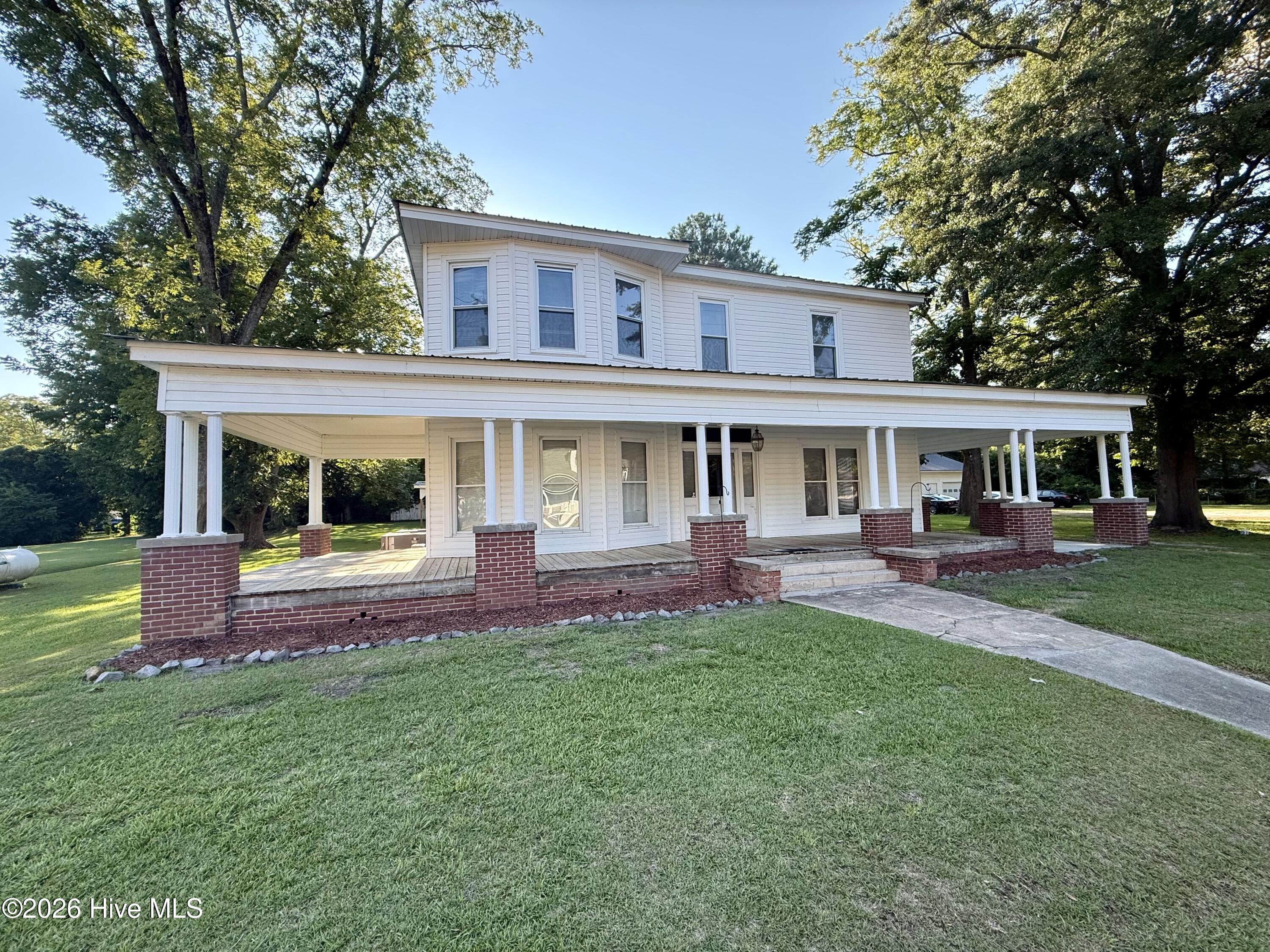 106 S Broad Street Property Photo 1